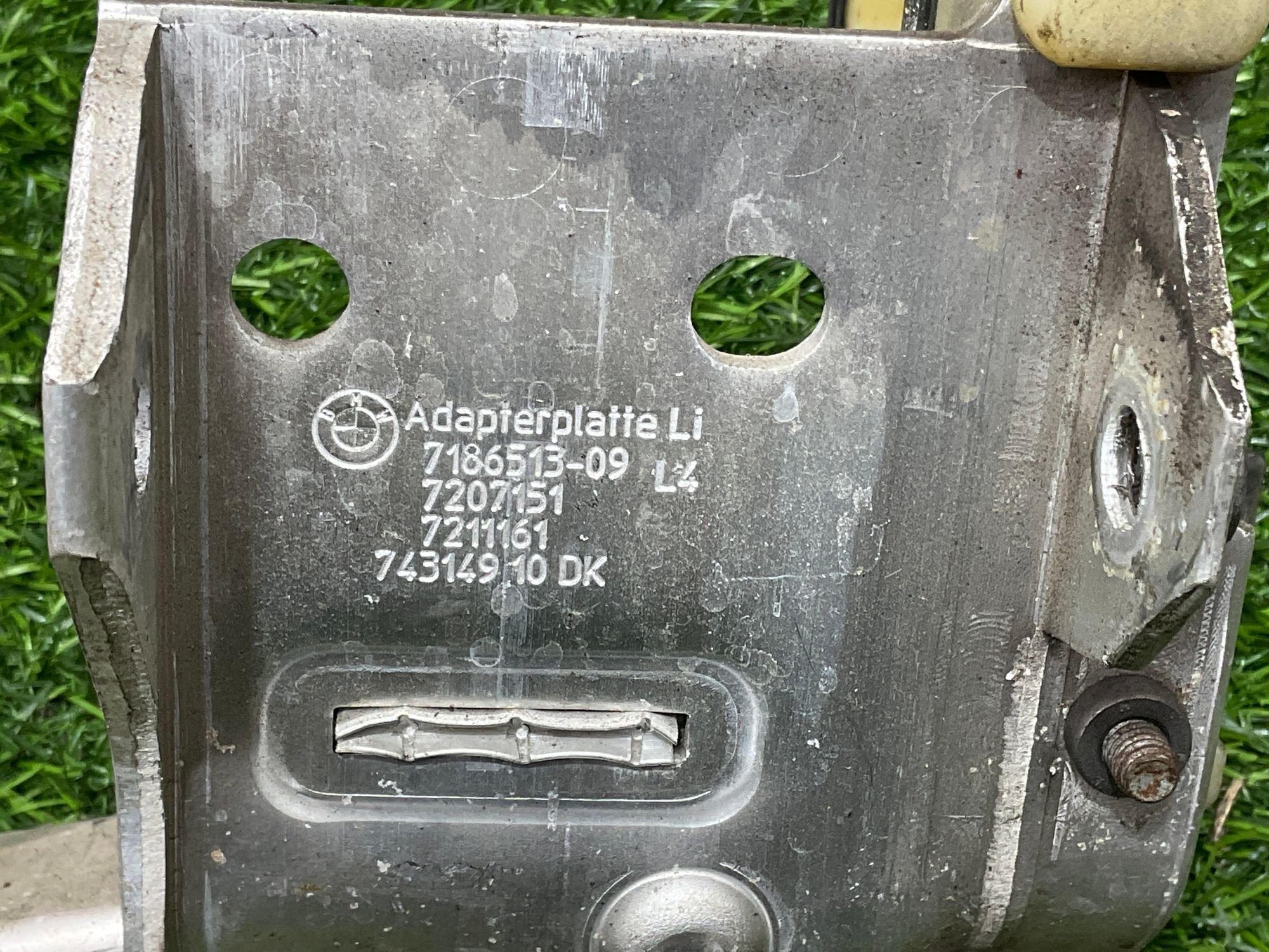 Крепление переднего усилителя левое BMW 5F10/F11, 2500 рублей, Москва