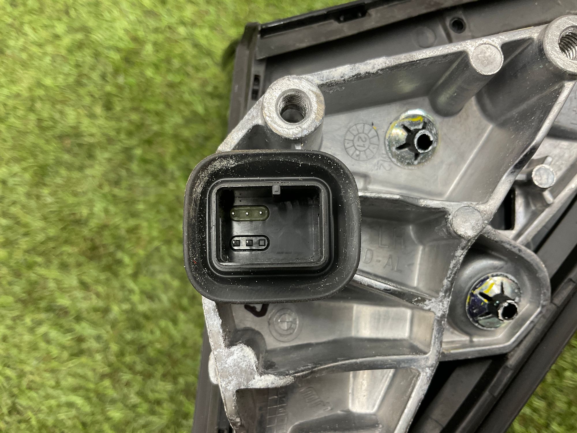 https://ycs.partsauto.market/partsauto-images/thmbs/userImages/h353NjtZg3VDP19b5HMt7LlpbQ93/part/67b743be-d7d3-4a17-bd88-03cf5a9519ac_1748679437850.jpg