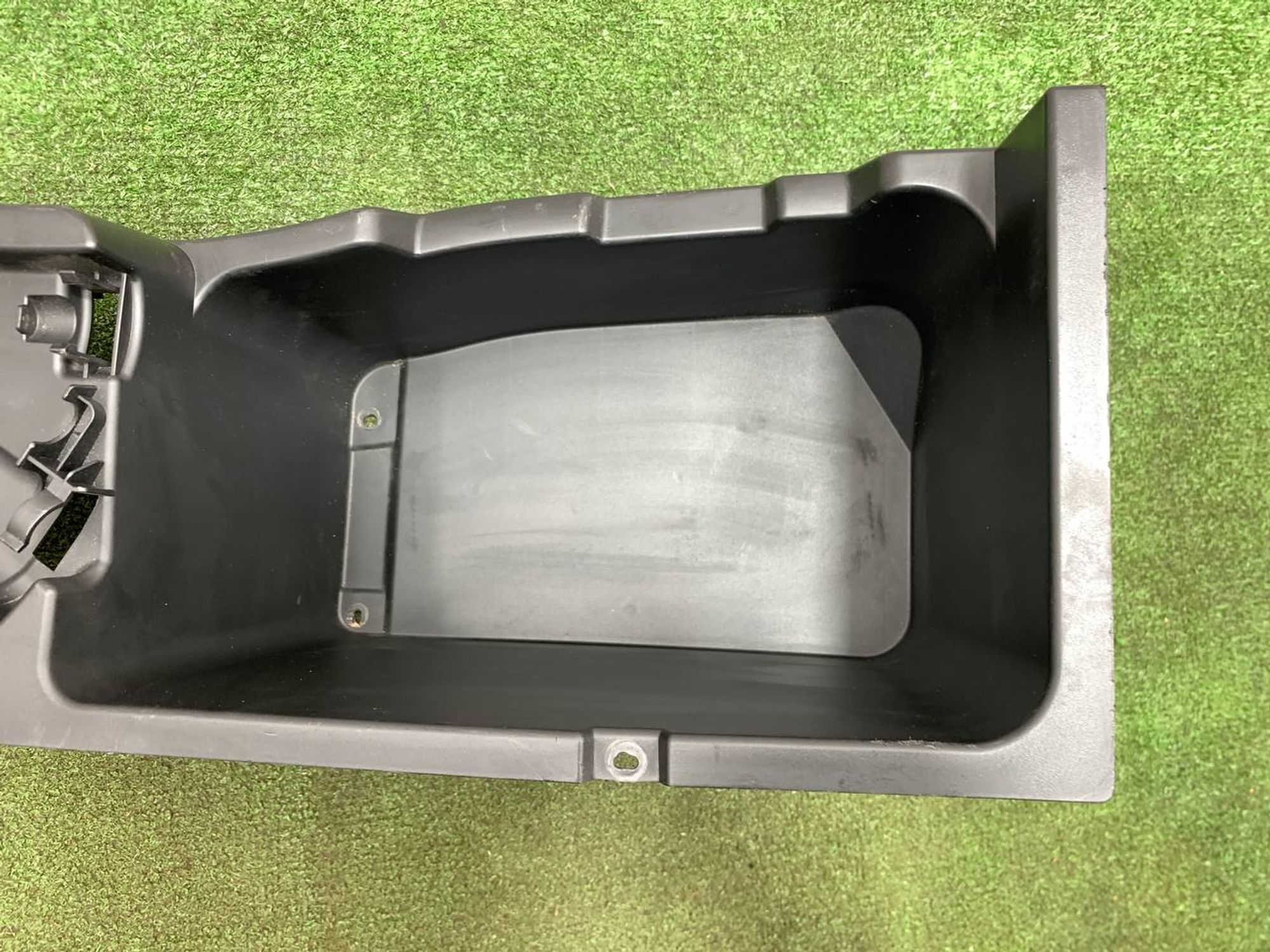 https://ycs.partsauto.market/partsauto-images/thmbs/userImages/h353NjtZg3VDP19b5HMt7LlpbQ93/part/6800ea6e-ede4-4fa8-8fc9-c2a31535dde8_1727268357038.jpg