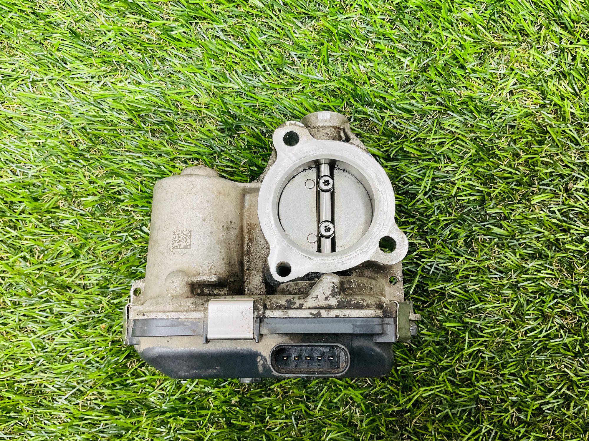 https://ycs.partsauto.market/partsauto-images/thmbs/userImages/h353NjtZg3VDP19b5HMt7LlpbQ93/part/6803c9cb-8232-4cbd-bddb-3460c05ee2eb_1786024229111.jpg
