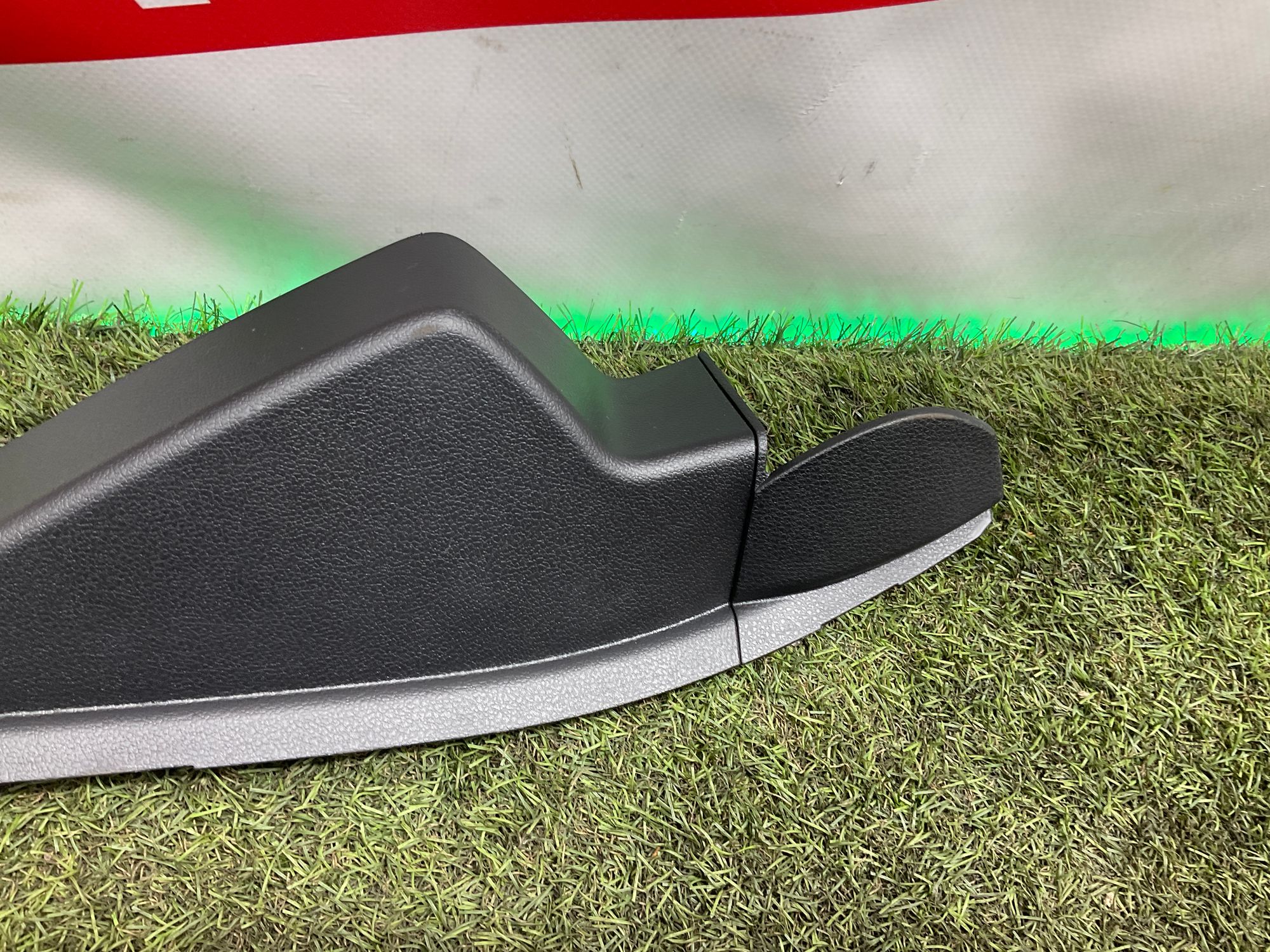 Накладка торпедо правая Toyota Land Cruiser 300 (2021—2023) 2024, 2500 рублей, Москва