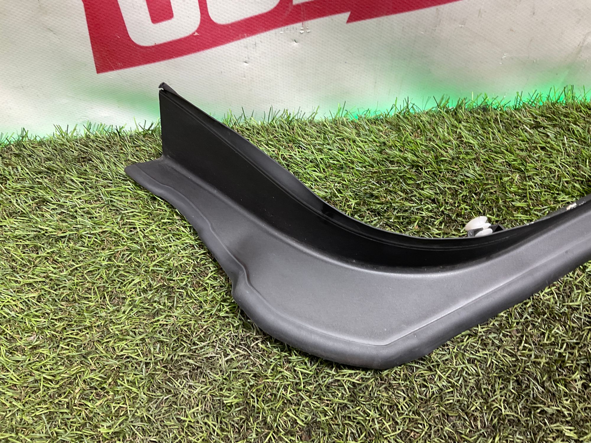 Водосток крышки багажника правый BMW 3 серия, G20/28 2022, 1000 рублей, Москва