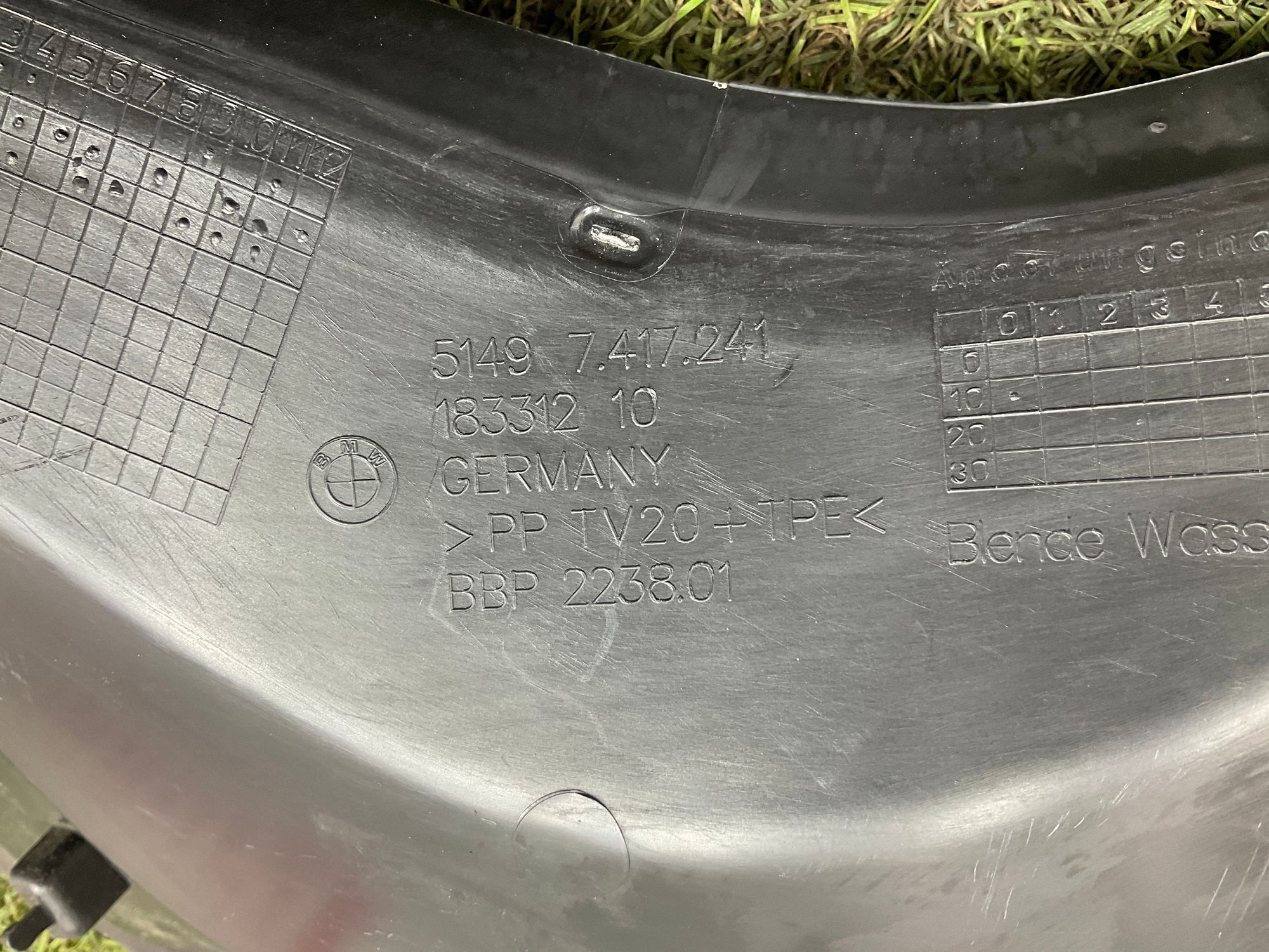 Обшивка крышки багажника левая BMW M8 F92 2019, 3500 рублей, Москва