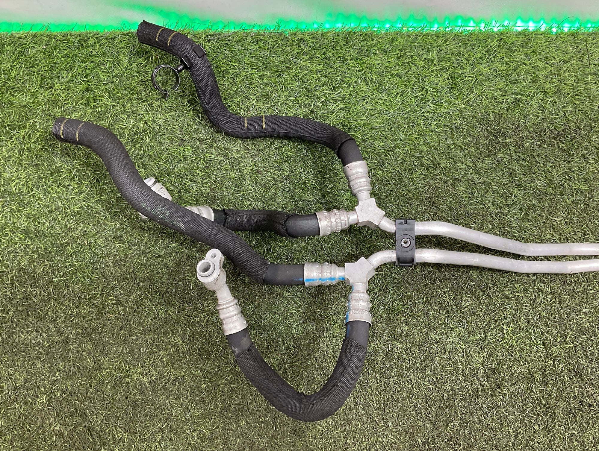 https://ycs.partsauto.market/partsauto-images/thmbs/userImages/h353NjtZg3VDP19b5HMt7LlpbQ93/part/689cb6c6-d278-4332-a671-3ab661ae588a_1745670849090.jpg