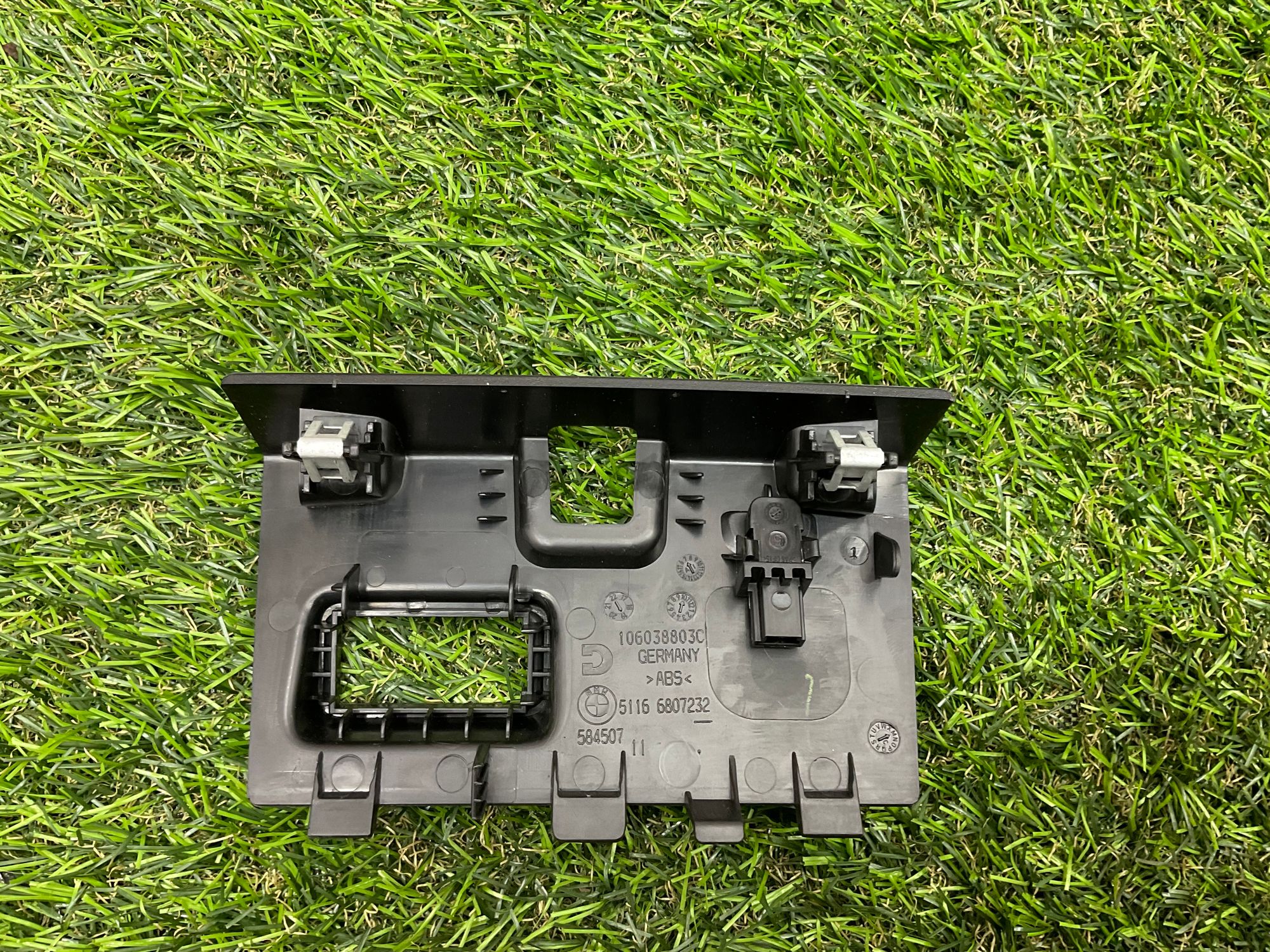 https://ycs.partsauto.market/partsauto-images/thmbs/userImages/h353NjtZg3VDP19b5HMt7LlpbQ93/part/68a275cc-90df-4777-a6b3-625cff1df28f_1781522548553.jpg
