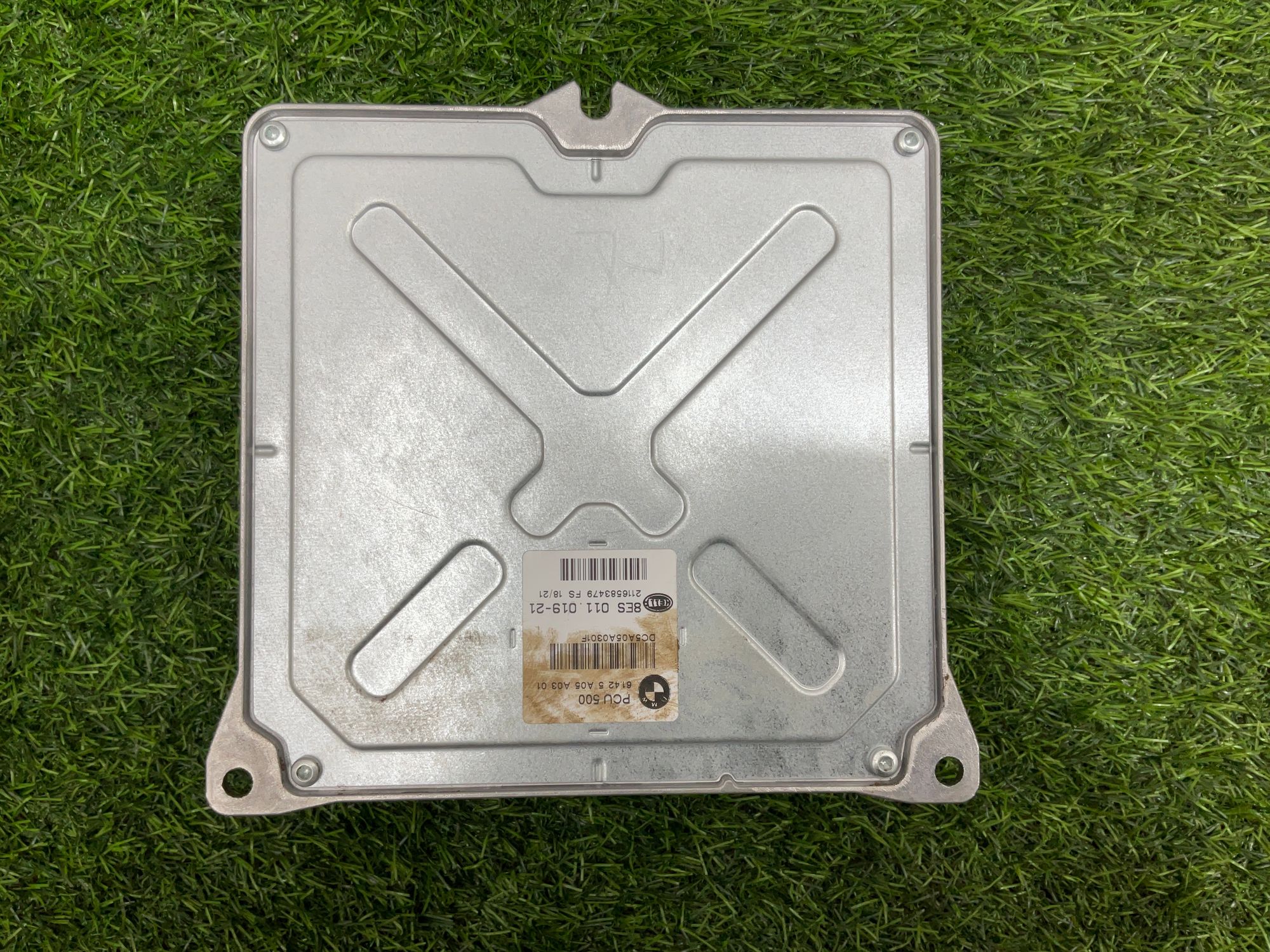 https://ycs.partsauto.market/partsauto-images/thmbs/userImages/h353NjtZg3VDP19b5HMt7LlpbQ93/part/68f08157-81c7-4392-8012-dd8816ffd4d5_1734697912691.jpg