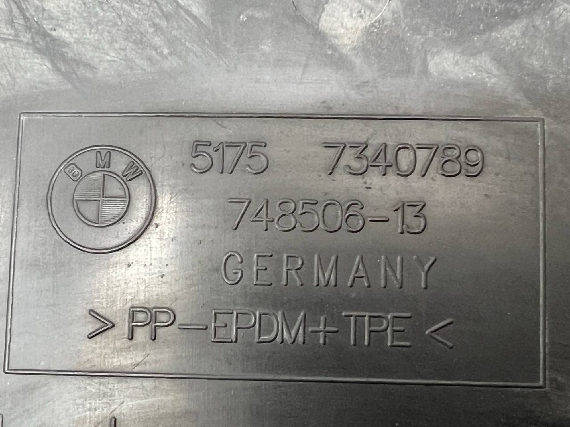 https://ycs.partsauto.market/partsauto-images/thmbs/userImages/h353NjtZg3VDP19b5HMt7LlpbQ93/part/6a644bf3-a7a3-4bbe-a394-a073aa920f08_1731334013361.jpg