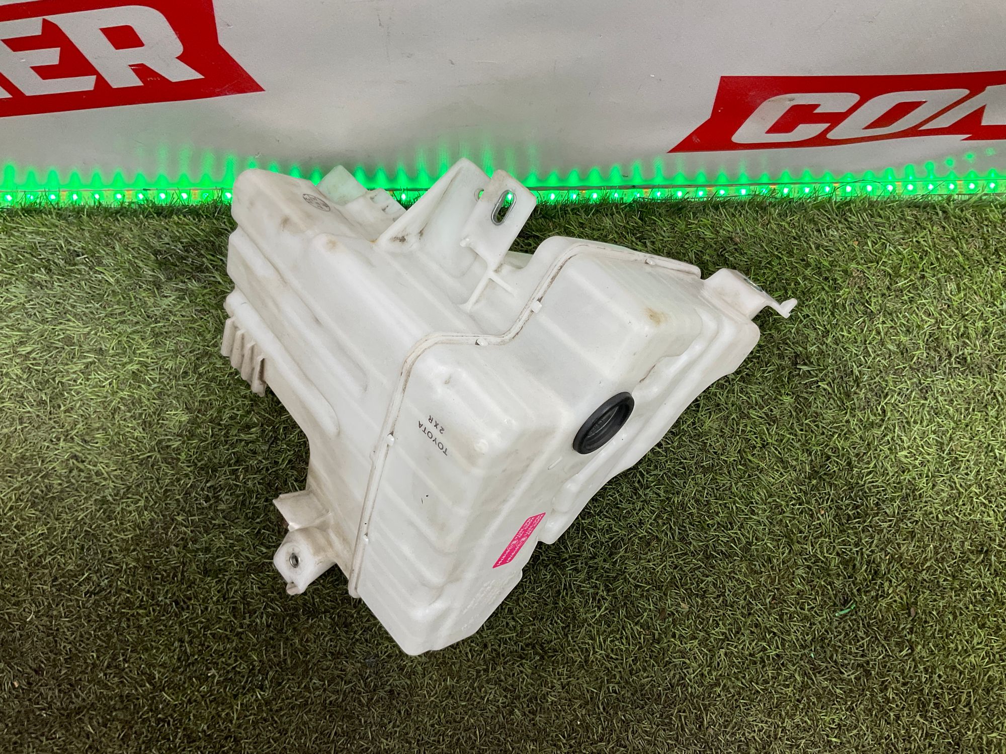 Бачок стеклоомывателя Toyota Land Cruiser 300 (2021—2023) 2022, 6500 рублей, Москва