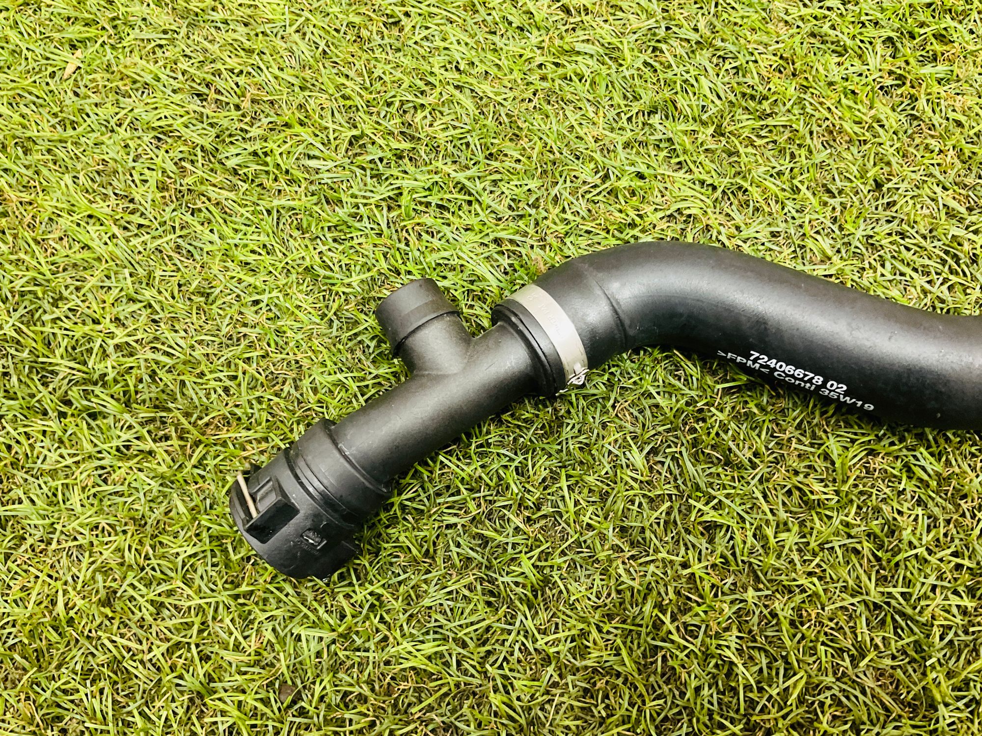 Патрубок вентиляции картера BMW M8, F91/F92/F93 2019, 3000 рублей, Москва