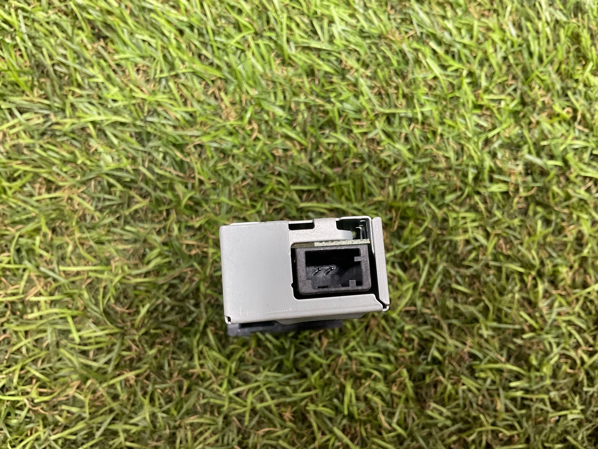 https://ycs.partsauto.market/partsauto-images/thmbs/userImages/h353NjtZg3VDP19b5HMt7LlpbQ93/part/6ac67651-0435-4503-9ec3-d59f78f6f0da_1780057626278.jpg