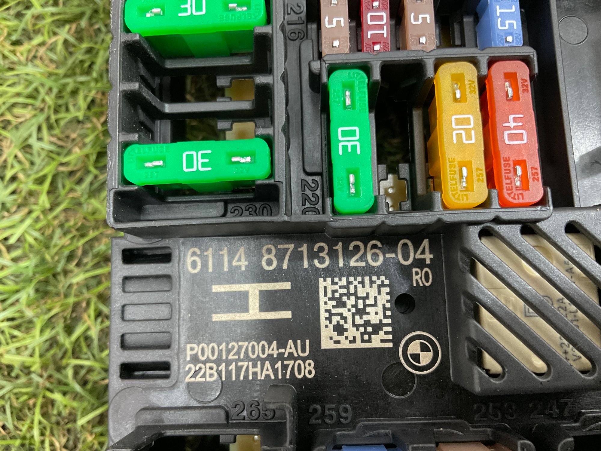 https://ycs.partsauto.market/partsauto-images/thmbs/userImages/h353NjtZg3VDP19b5HMt7LlpbQ93/part/6aec6342-524f-40e1-9e15-4bc0c1e3119b_1779262710666.jpg