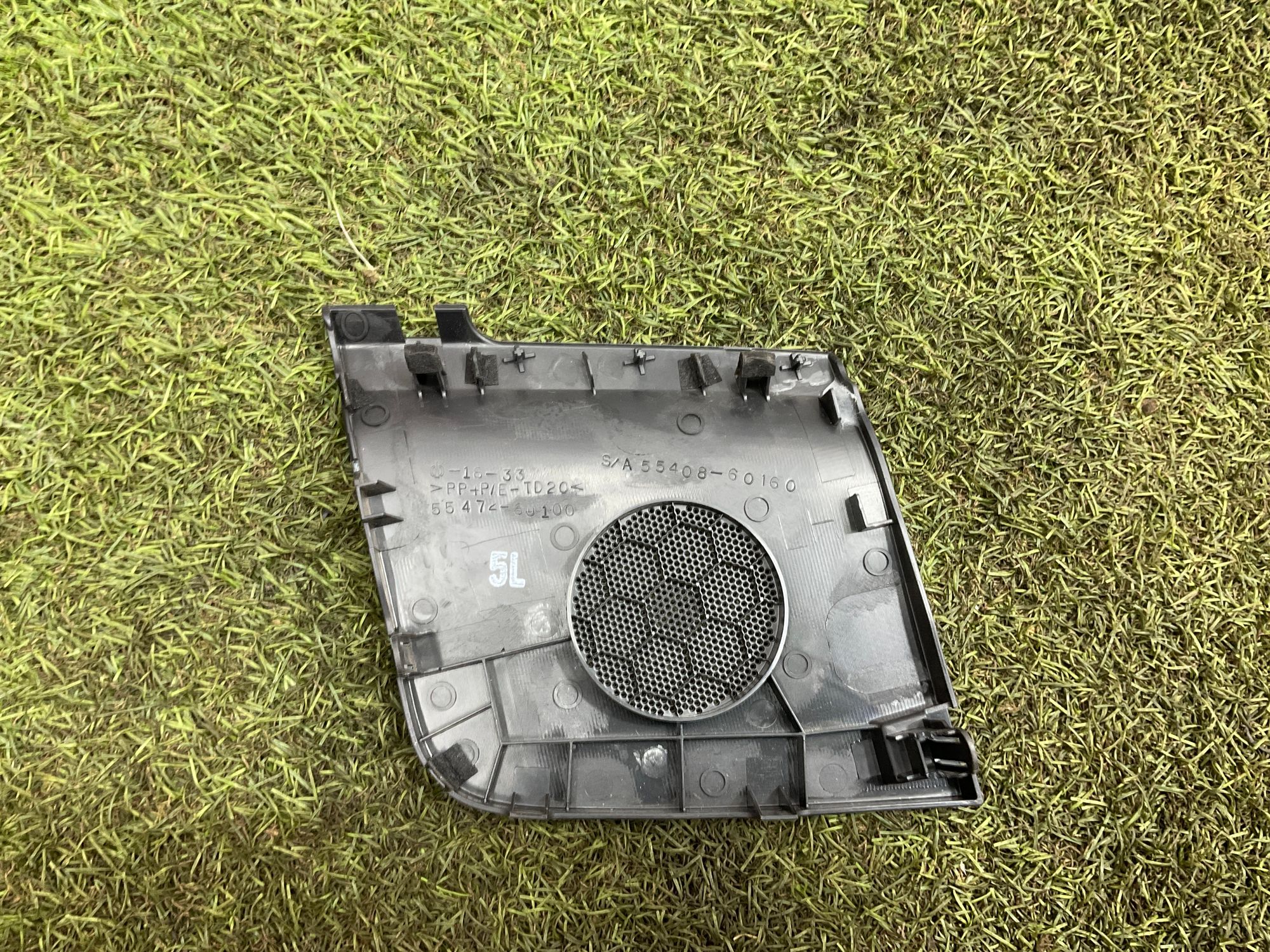 Сетка динамика левая Toyota Land Cruiser 200 рестайлинг 2 (2015—2023) 2017, 1500 рублей, Москва