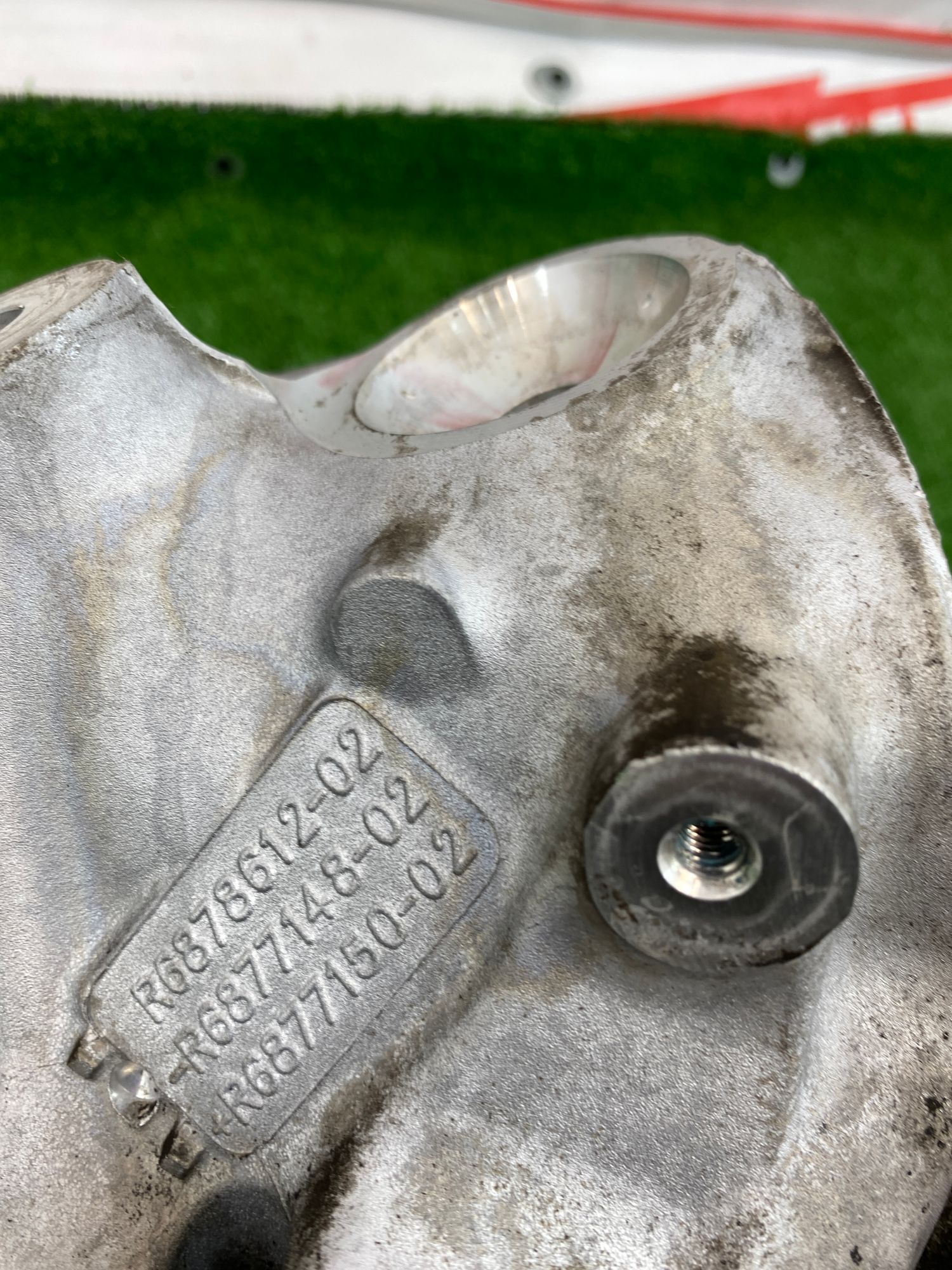 https://ycs.partsauto.market/partsauto-images/thmbs/userImages/h353NjtZg3VDP19b5HMt7LlpbQ93/part/6bb9c30f-053b-45df-a4e6-95b9f5ed4258_1748962968293.jpg
