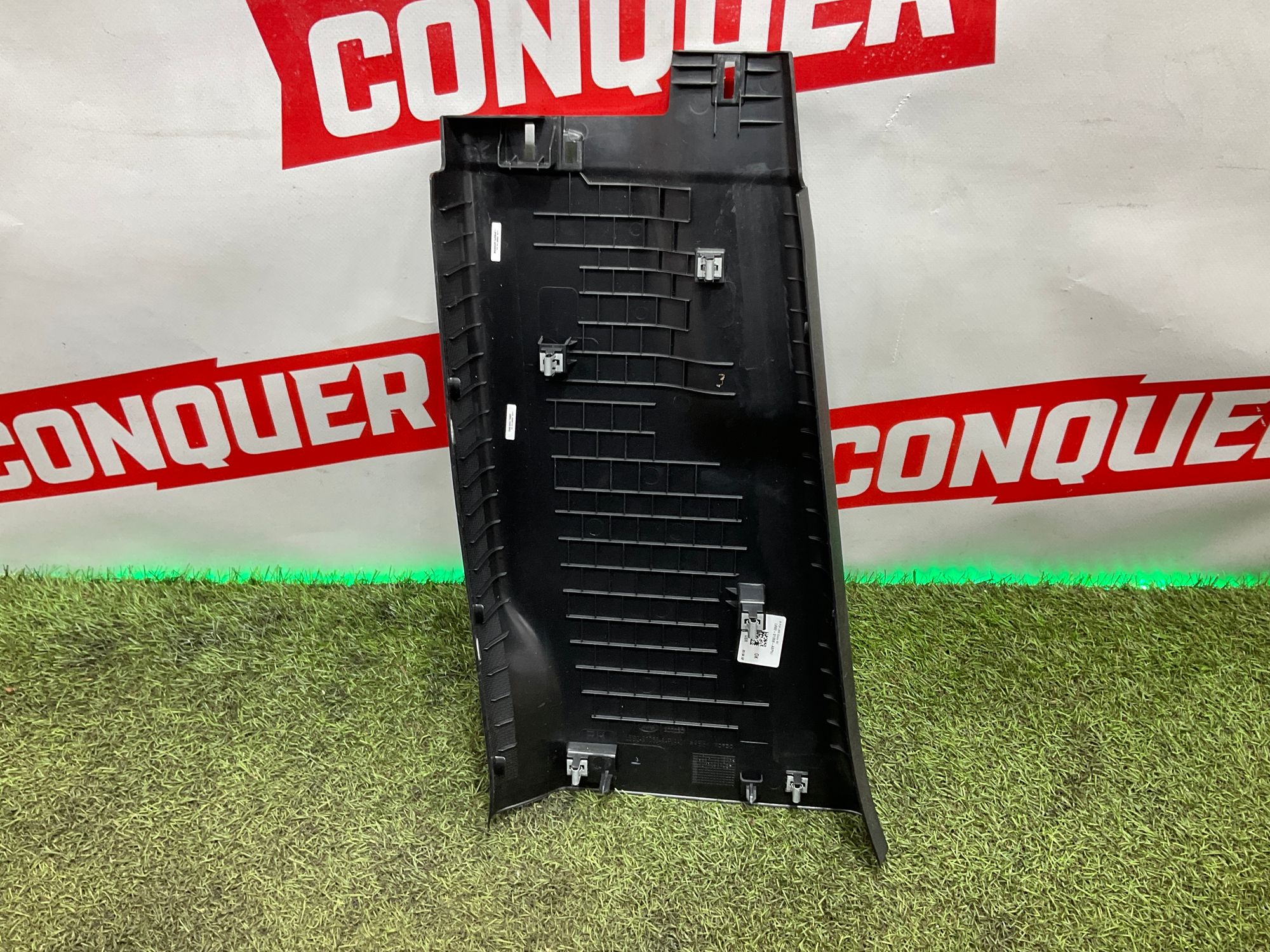 Обшивка средней стойки правая Land Rover Defender, II L663 2022, 4500 рублей, Москва