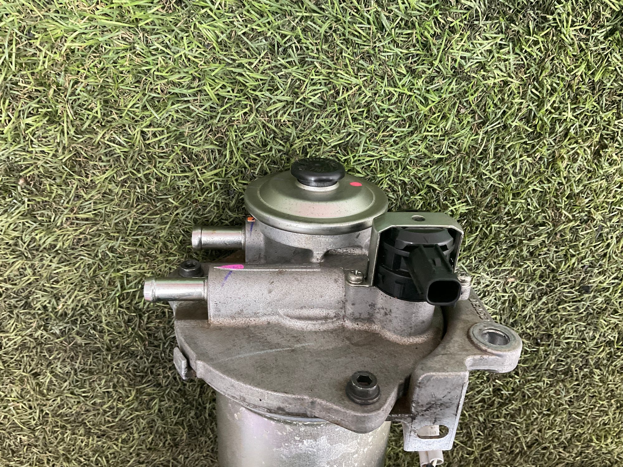 Фильтр топливный Toyota Land Cruiser 200 рестайлинг 2 (2015—2023) 2021, 10000 рублей, Москва