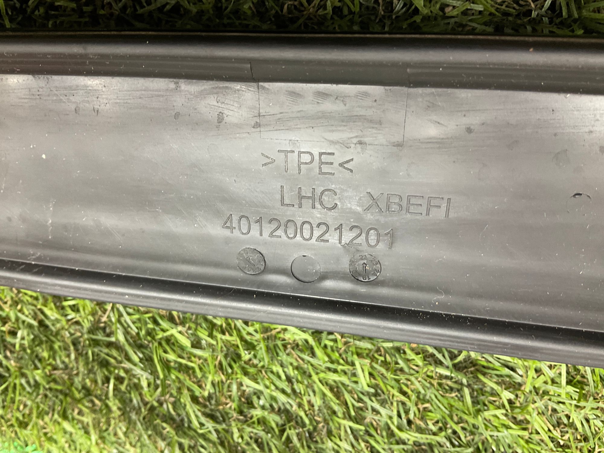 Рейлинг крыши левый Land Rover Defender II L663 2022, 25000 рублей, Москва