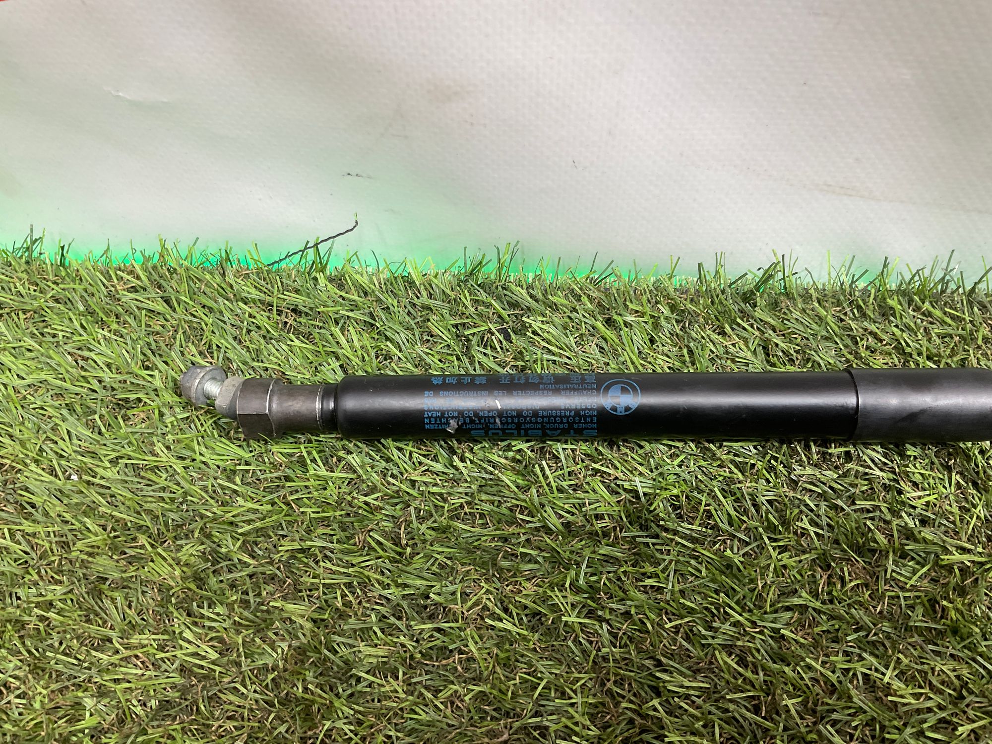 Амортизатор крышки багажника BMW M3, G81 2023, 1000 рублей, Москва