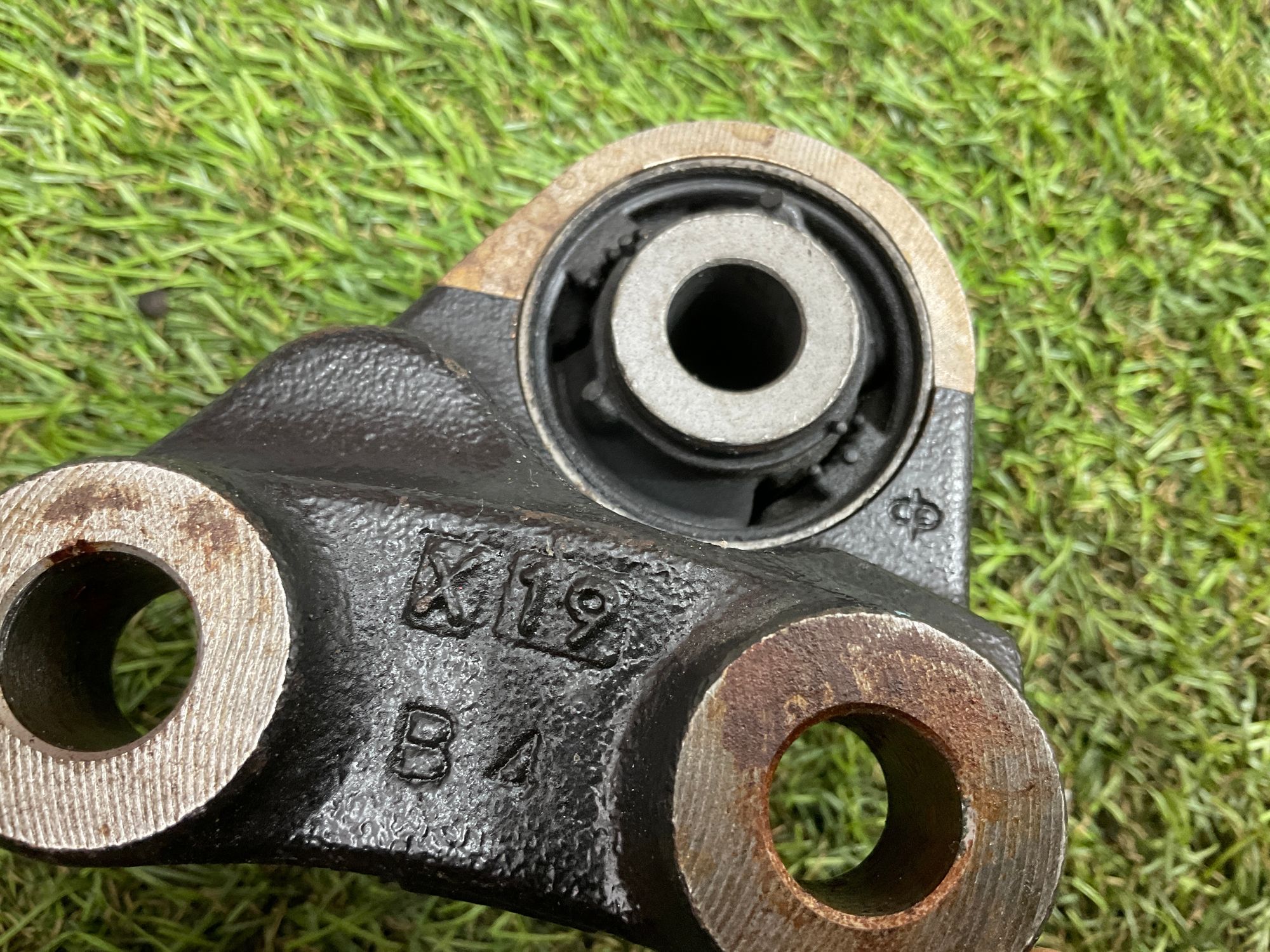https://ycs.partsauto.market/partsauto-images/thmbs/userImages/h353NjtZg3VDP19b5HMt7LlpbQ93/part/6cd6e50a-5e38-4a94-b809-b99c8b4f6e2d_1779722536280.jpg