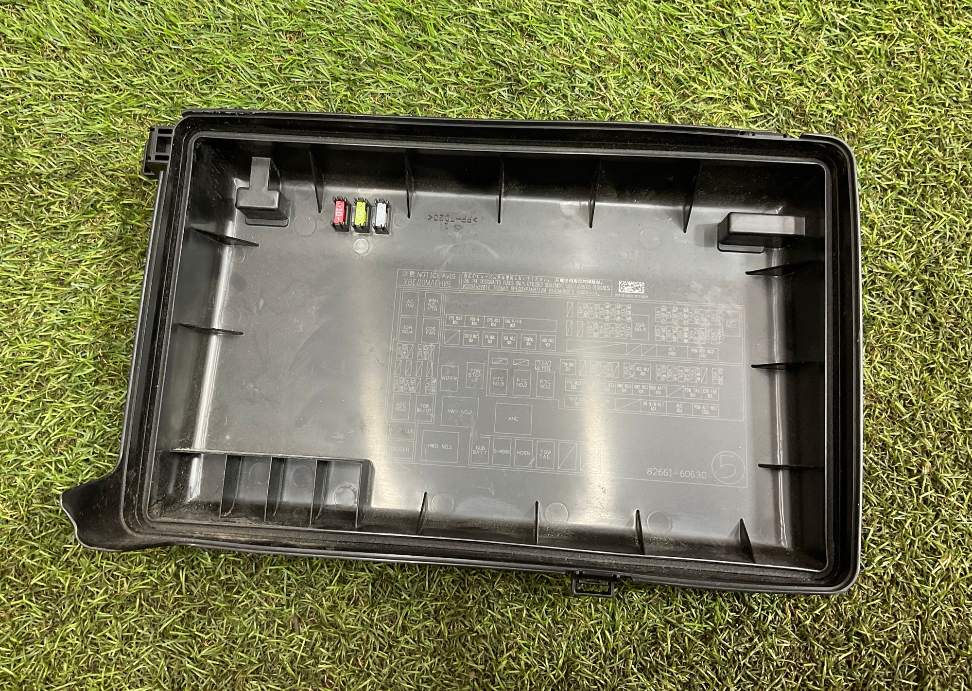 https://ycs.partsauto.market/partsauto-images/thmbs/userImages/h353NjtZg3VDP19b5HMt7LlpbQ93/part/6d460659-2bb0-40d0-9c13-2ebce2a574aa_1779720596228.jpg