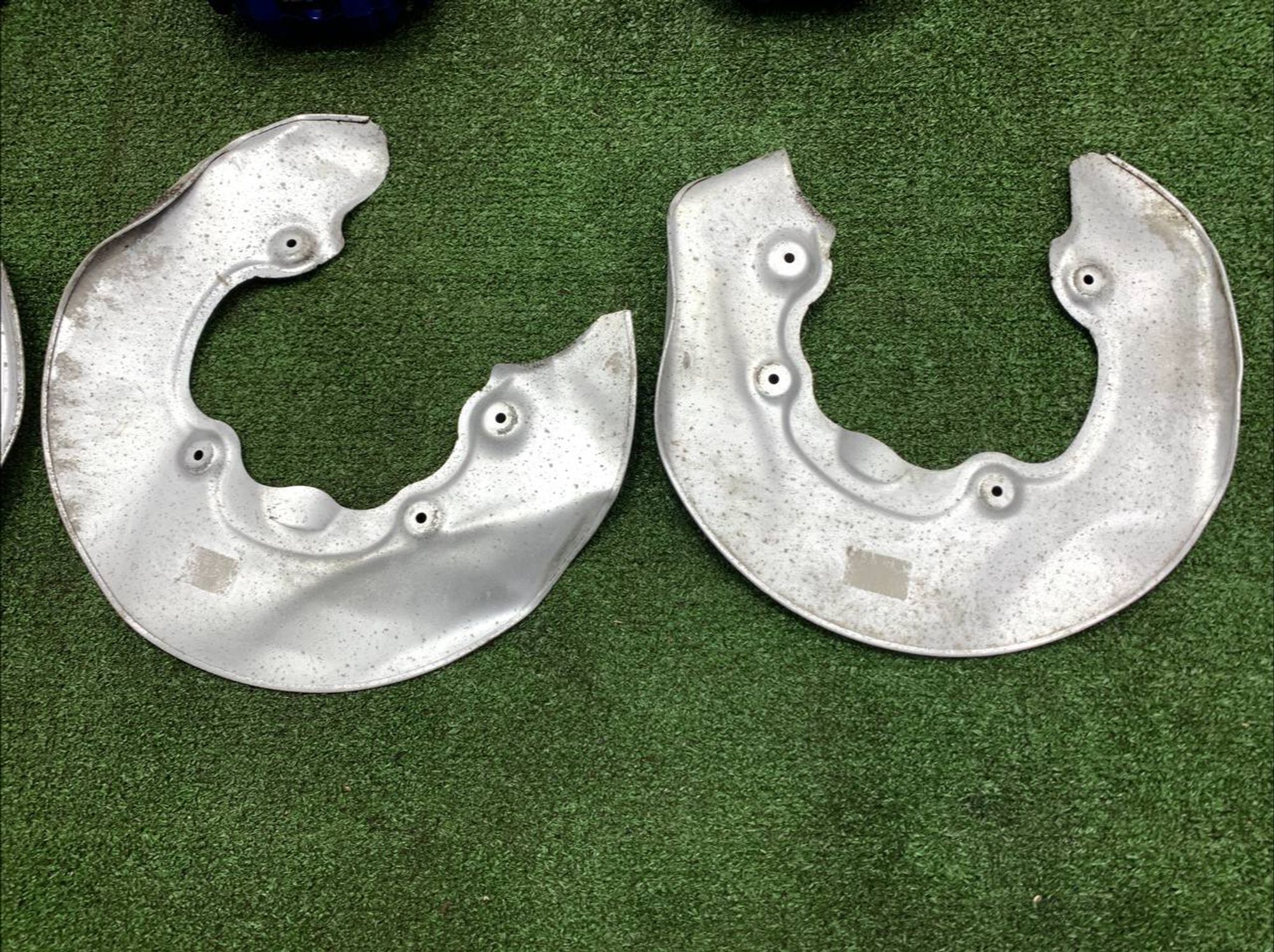 https://ycs.partsauto.market/partsauto-images/thmbs/userImages/h353NjtZg3VDP19b5HMt7LlpbQ93/part/6db235cb-3d86-4f42-a0b9-465a4e44626d_1720539043857.jpg