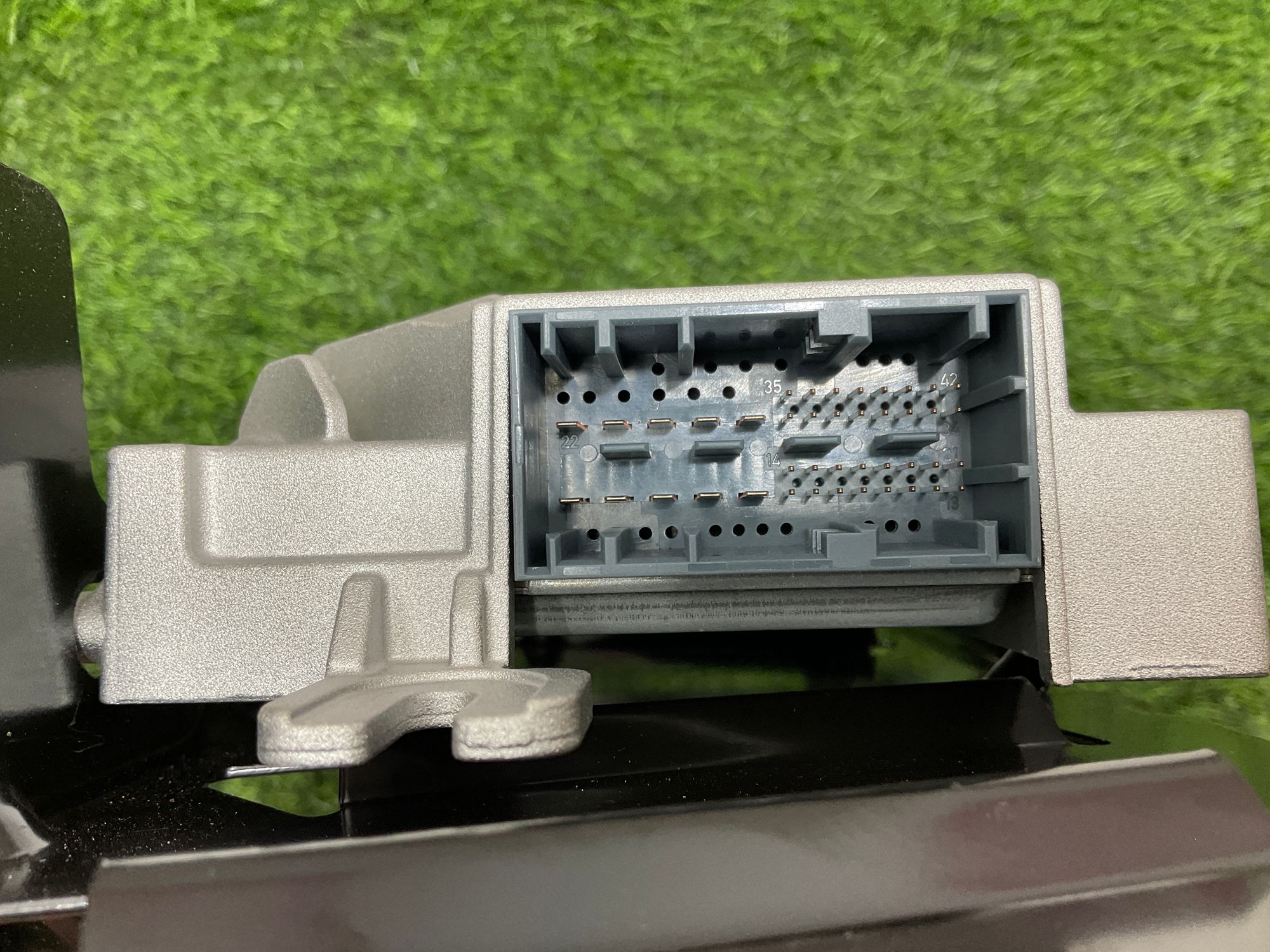 https://ycs.partsauto.market/partsauto-images/thmbs/userImages/h353NjtZg3VDP19b5HMt7LlpbQ93/part/6dd2ed72-efd0-4bae-a5ab-113fcaf99a62_1734449888370.jpg