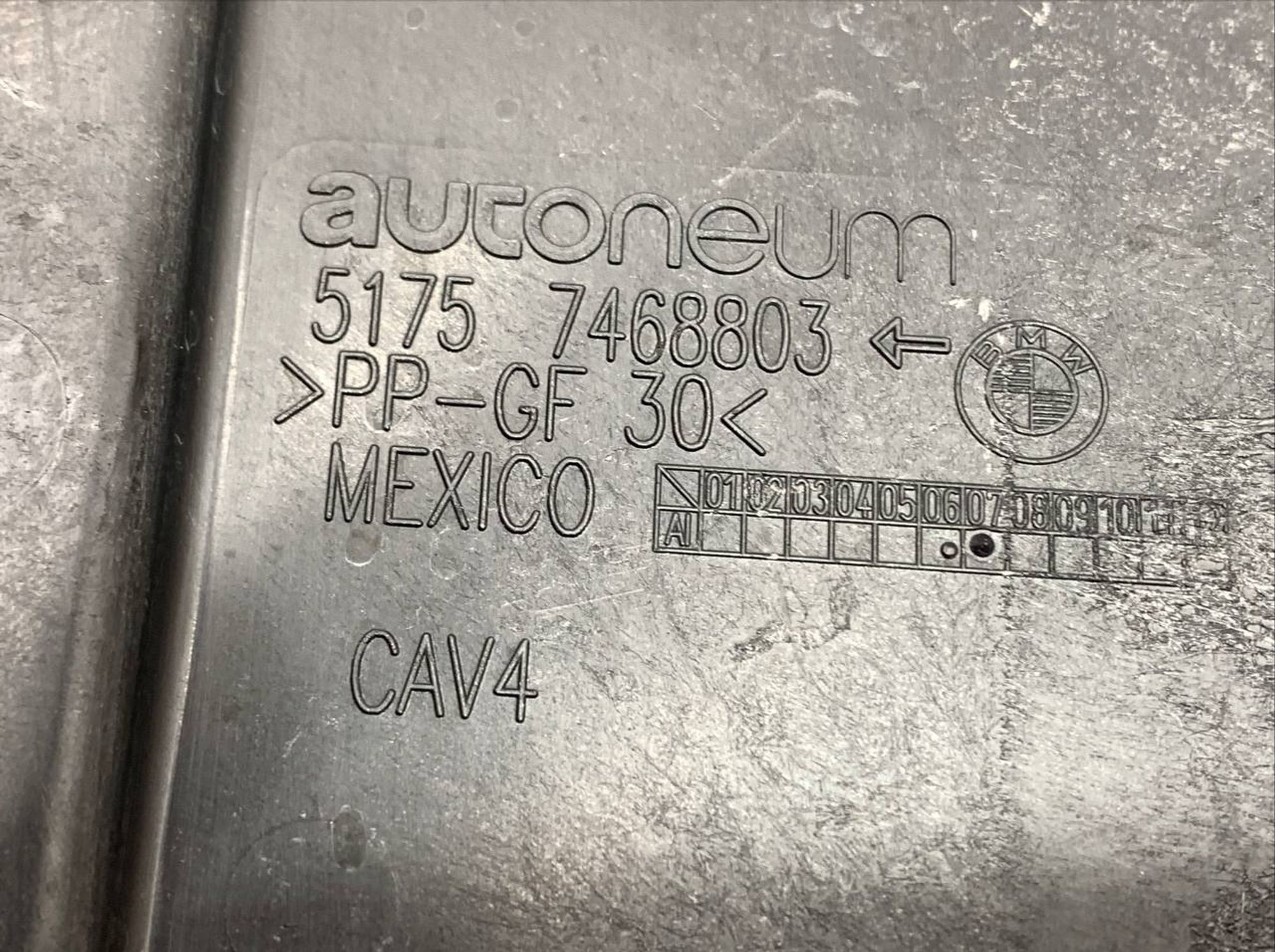https://ycs.partsauto.market/partsauto-images/thmbs/userImages/h353NjtZg3VDP19b5HMt7LlpbQ93/part/6e1438df-96ba-4a95-aa8f-6799f9137554_1713344574877.jpg