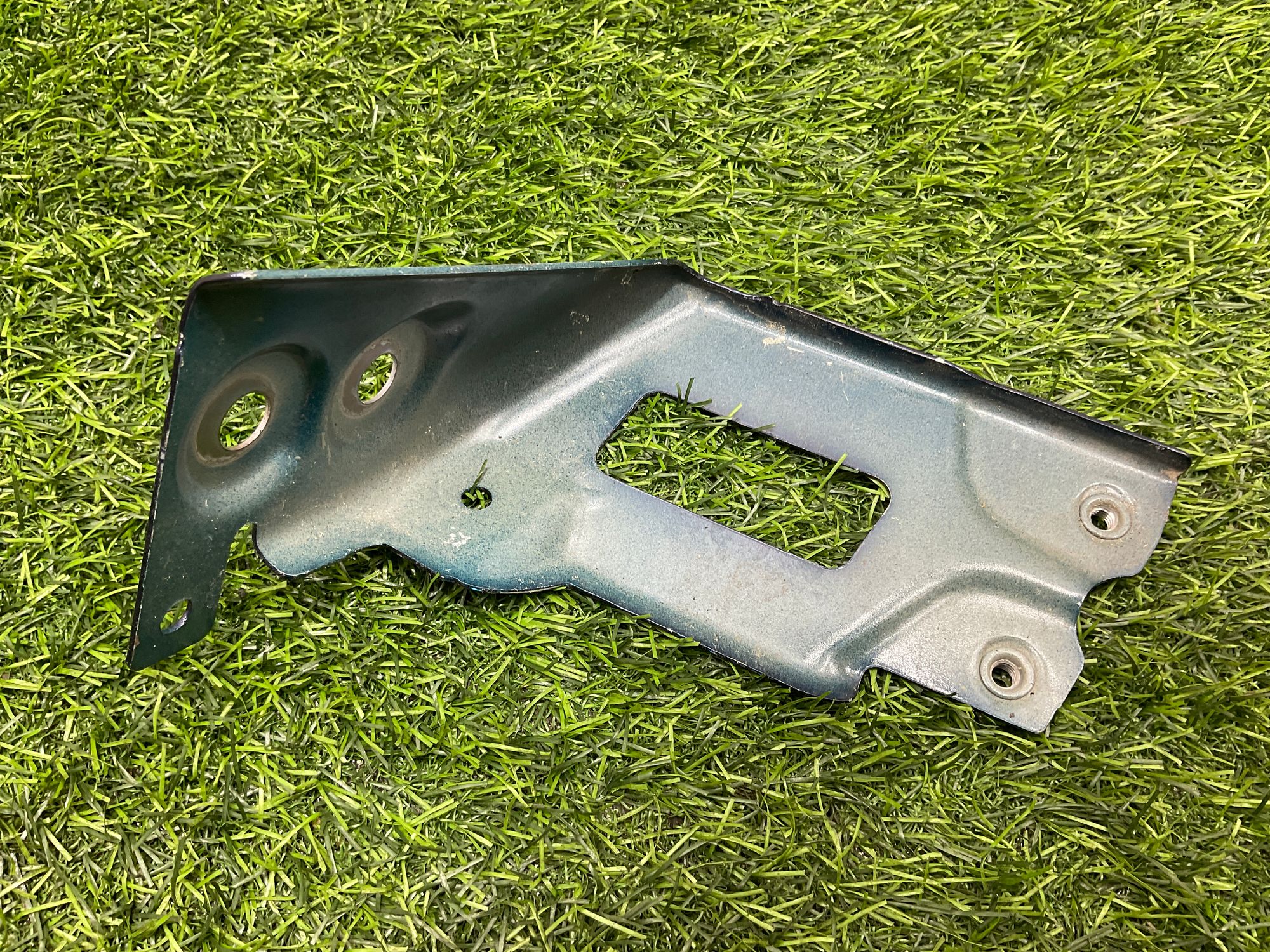 https://ycs.partsauto.market/partsauto-images/thmbs/userImages/h353NjtZg3VDP19b5HMt7LlpbQ93/part/6e174482-7136-4eb0-871f-de07ea221ee8_1735052216039.jpg