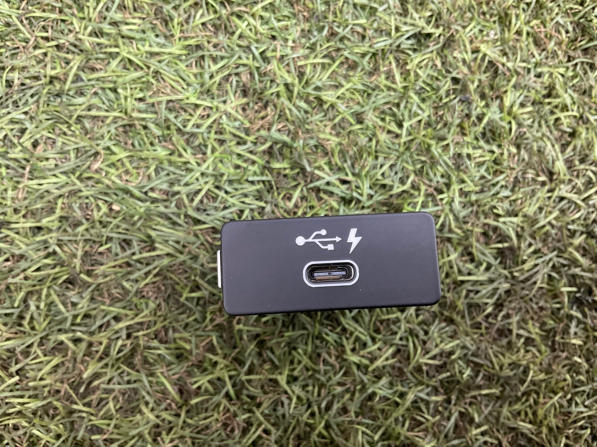Зарядка USB TYPE-C BMW M8, F91/F92/F93 2019, 2000 рублей, Москва