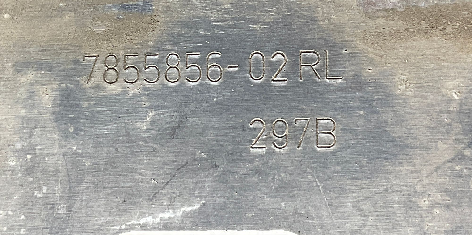 https://ycs.partsauto.market/partsauto-images/thmbs/userImages/h353NjtZg3VDP19b5HMt7LlpbQ93/part/6e478e1f-24ab-4d3d-a869-2c0980854e72_1734524859747.jpg