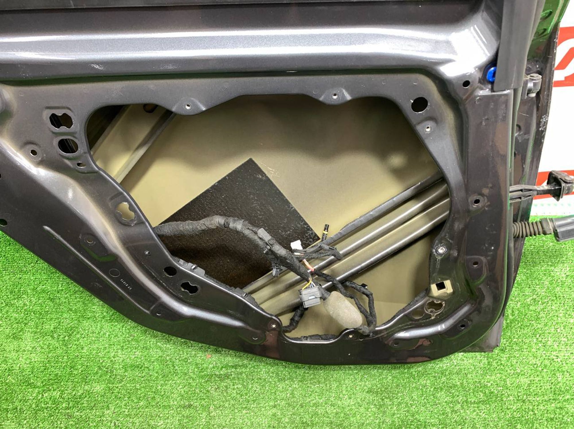 https://ycs.partsauto.market/partsauto-images/thmbs/userImages/h353NjtZg3VDP19b5HMt7LlpbQ93/part/6ec44dfe-1a78-4b21-af4c-ec3ea33804d9_1719845995748.jpg