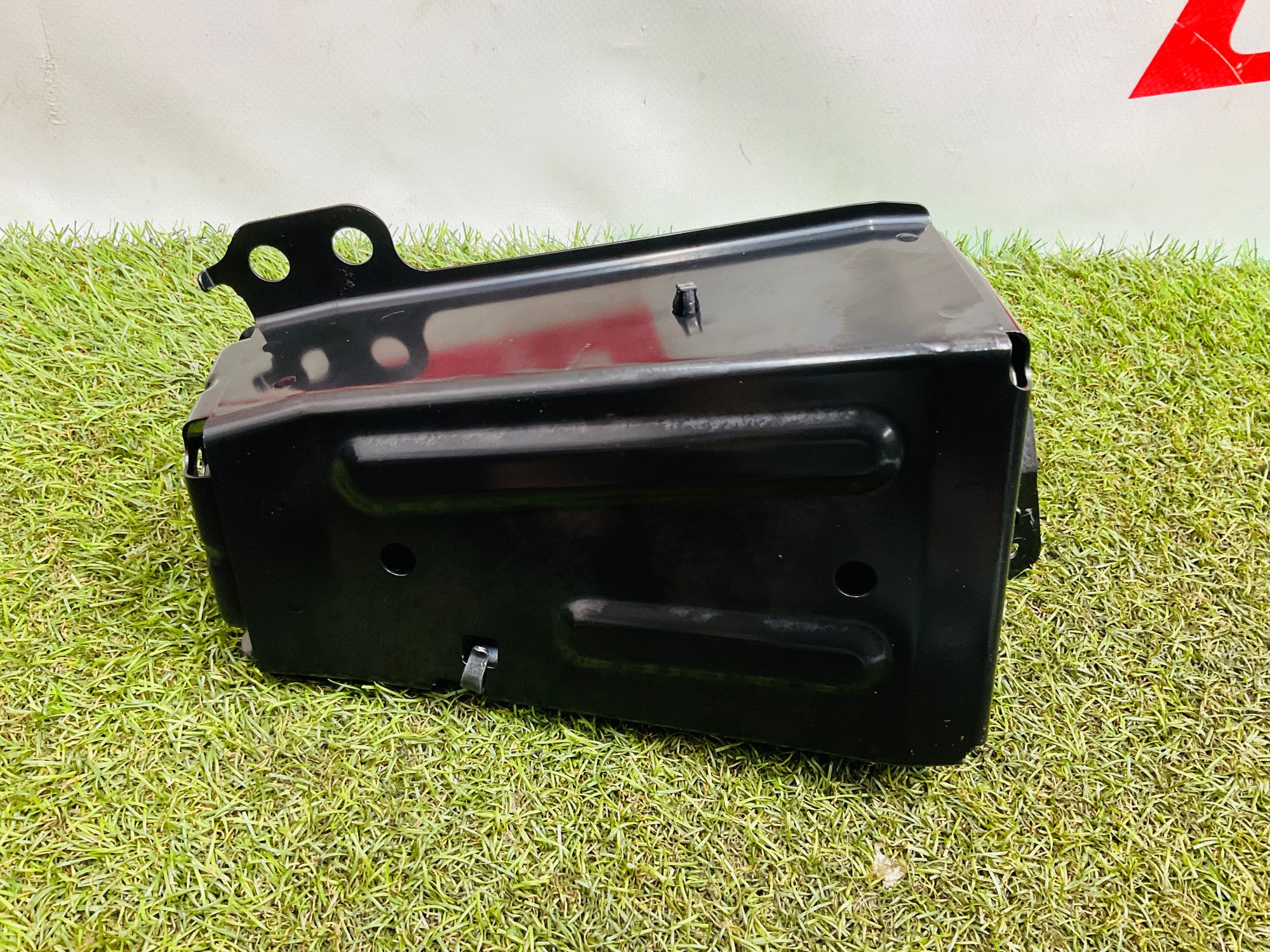 https://ycs.partsauto.market/partsauto-images/thmbs/userImages/h353NjtZg3VDP19b5HMt7LlpbQ93/part/6f3d2f0e-c31c-4f34-83b6-e3bbdec73631_1779722414444.jpg