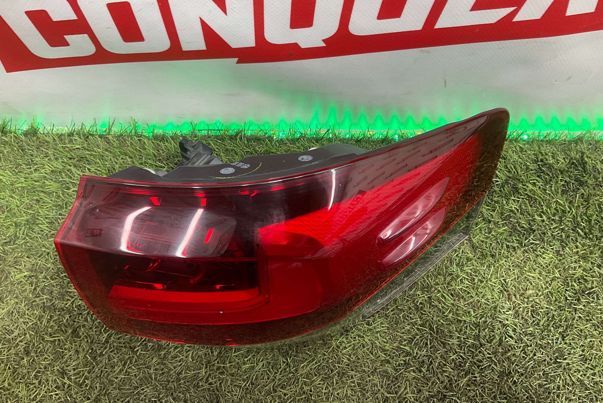 Фонарь задний правый Toyota Land Cruiser 300 (2021—2023) 2024, 30000 рублей, Москва