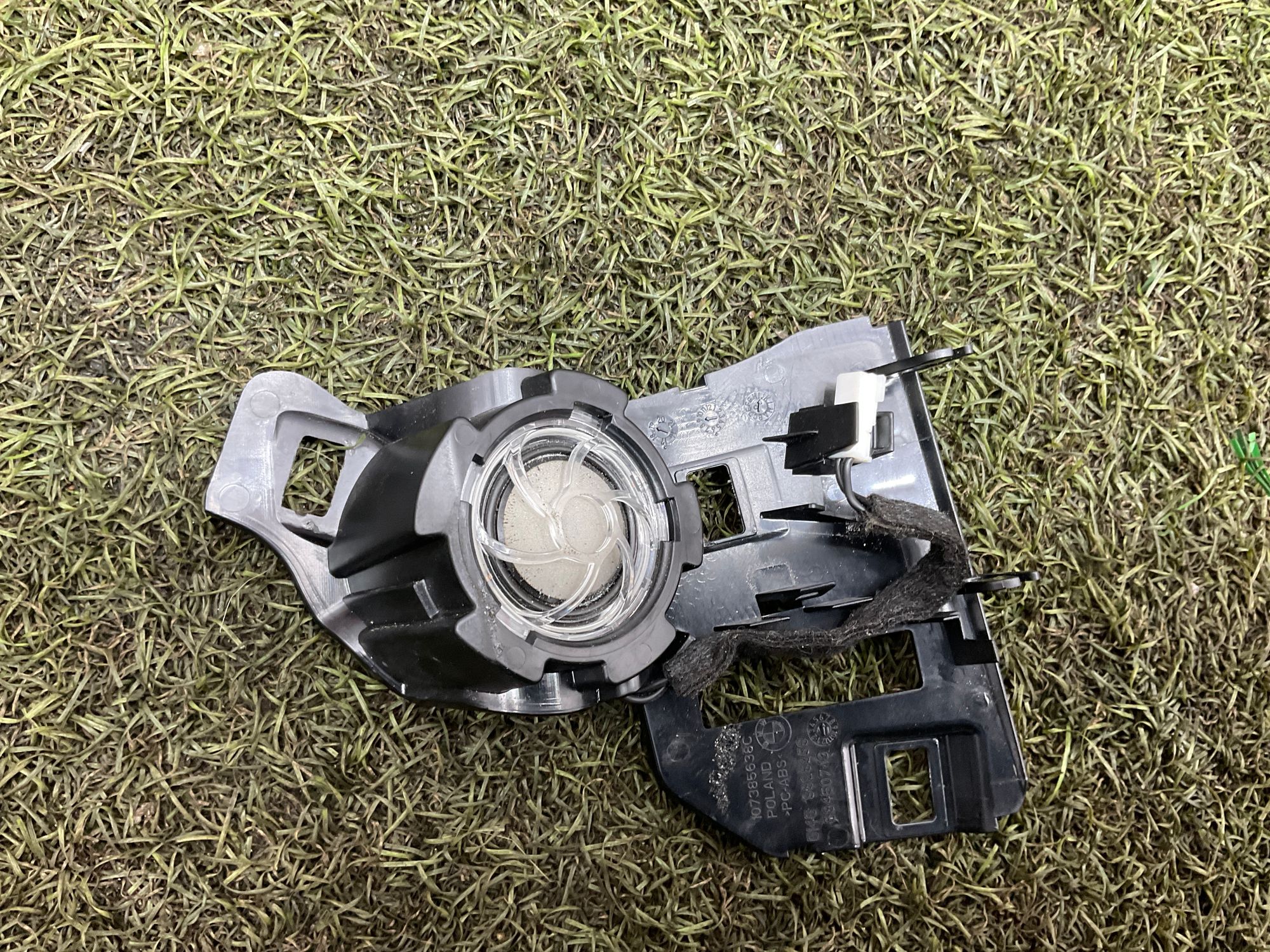 https://ycs.partsauto.market/partsauto-images/thmbs/userImages/h353NjtZg3VDP19b5HMt7LlpbQ93/part/70053930-9f8e-4147-9106-6410d534eb52_1774519160577.jpg