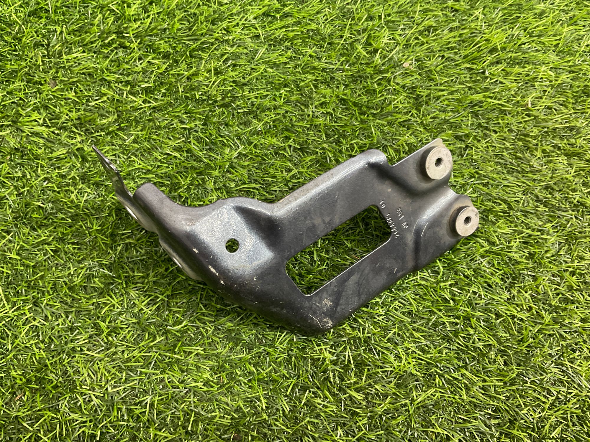 https://ycs.partsauto.market/partsauto-images/thmbs/userImages/h353NjtZg3VDP19b5HMt7LlpbQ93/part/705d794d-74d7-4bb9-966c-d986601abdaf_1742307608185.jpg