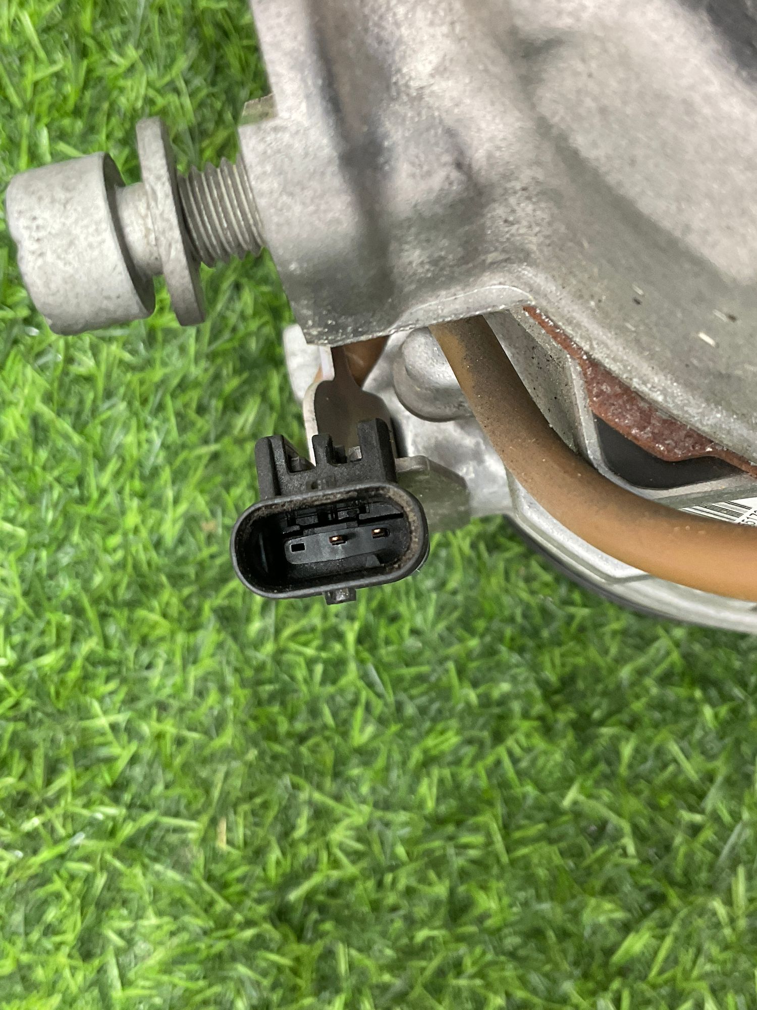 https://ycs.partsauto.market/partsauto-images/thmbs/userImages/h353NjtZg3VDP19b5HMt7LlpbQ93/part/707b51d1-457b-4696-a199-4890892b8ede_1737030396108.jpg