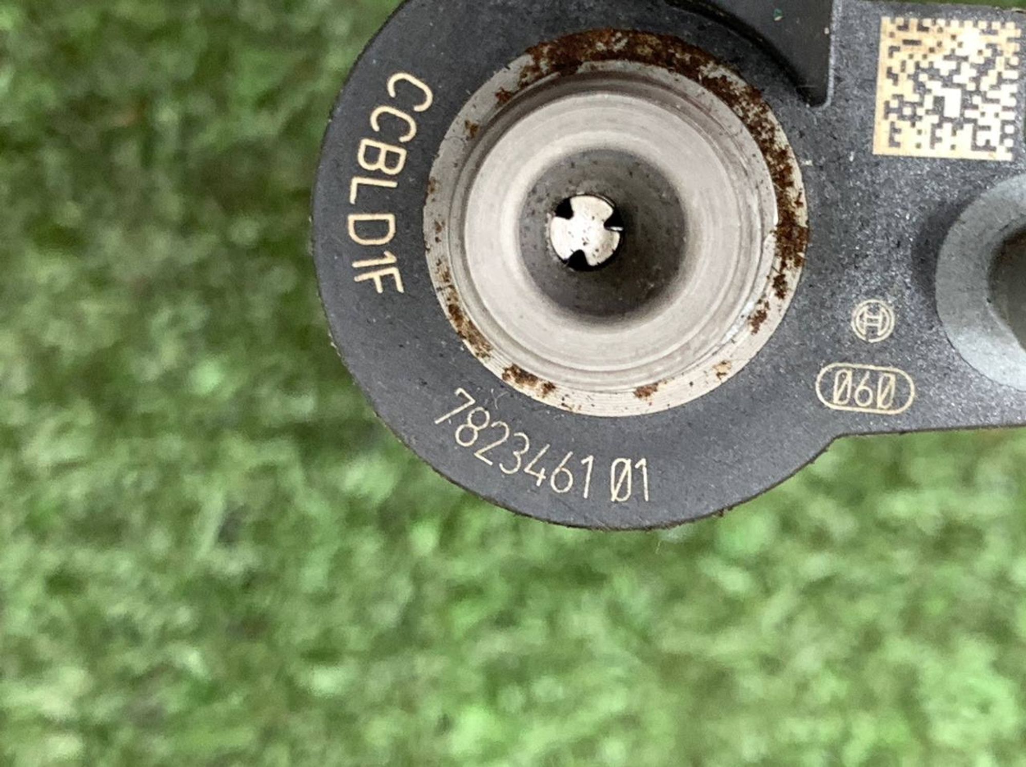 https://ycs.partsauto.market/partsauto-images/thmbs/userImages/h353NjtZg3VDP19b5HMt7LlpbQ93/part/70920f4a-ba19-4f50-a8c5-a3486b497a27_1724846350758.jpg