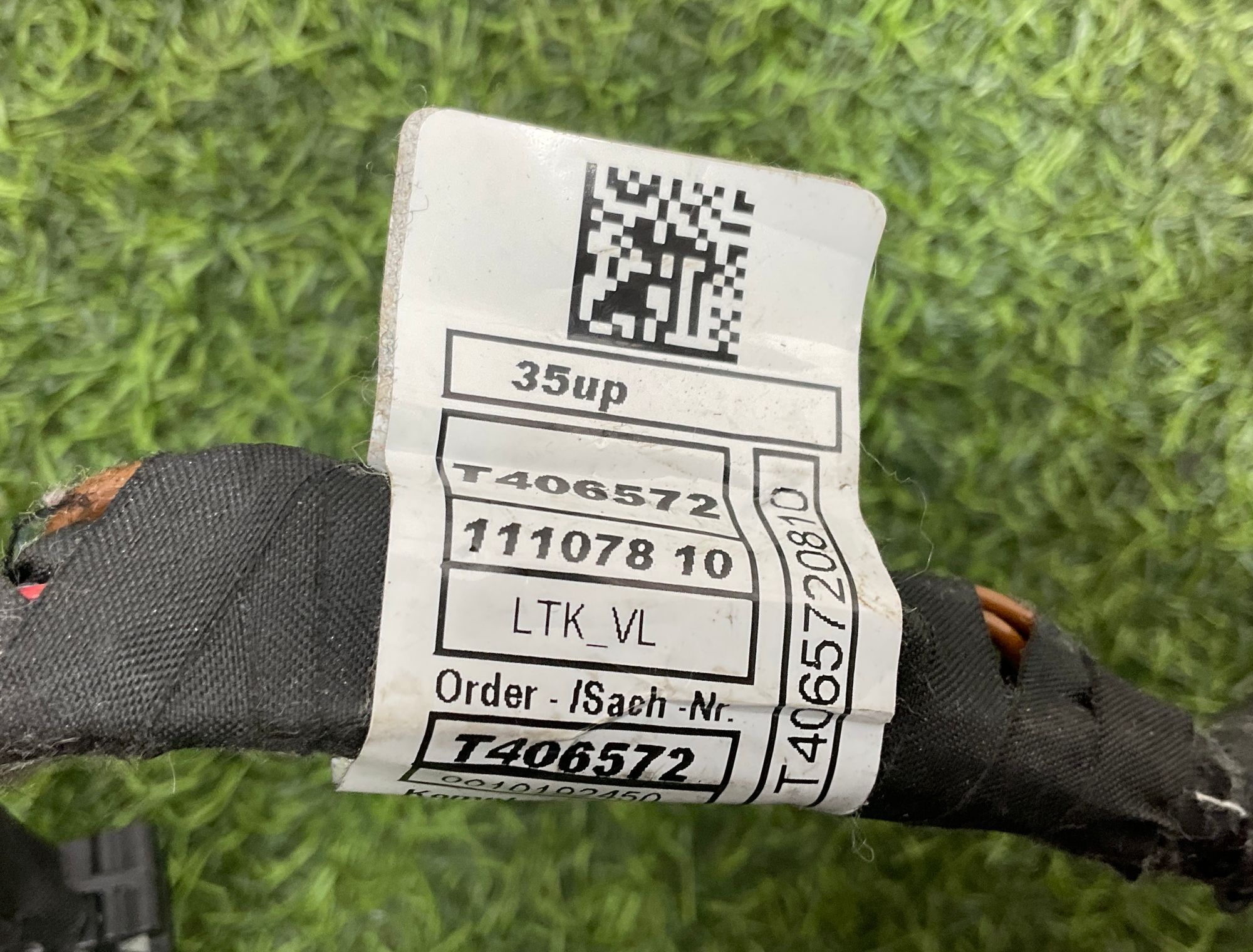 https://ycs.partsauto.market/partsauto-images/thmbs/userImages/h353NjtZg3VDP19b5HMt7LlpbQ93/part/70b57dc5-0c42-409d-9359-52615e72afc7_1743428908033.jpg
