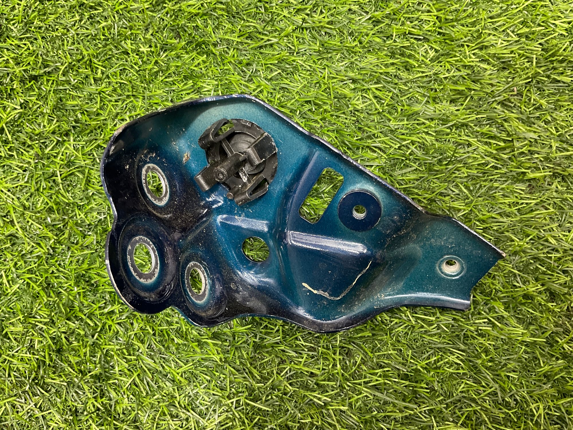 https://ycs.partsauto.market/partsauto-images/thmbs/userImages/h353NjtZg3VDP19b5HMt7LlpbQ93/part/71272ce5-afef-4fc5-8966-f8895c5f1c38_1735052153437.jpg