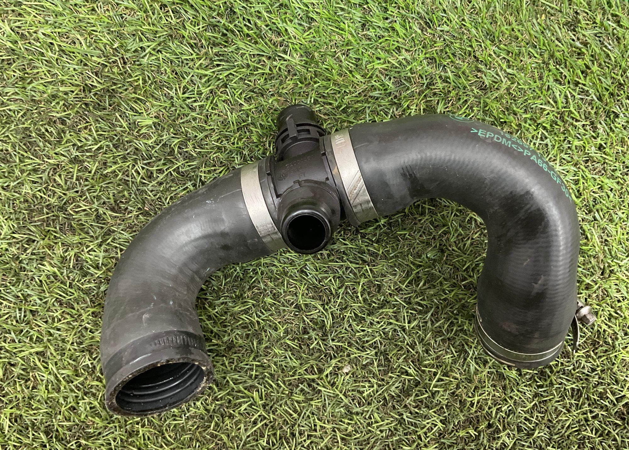 Патрубок системы охлаждения BMW 5 серия, F10/F11/F07 рестайлинг N20, 1000 рублей, Москва