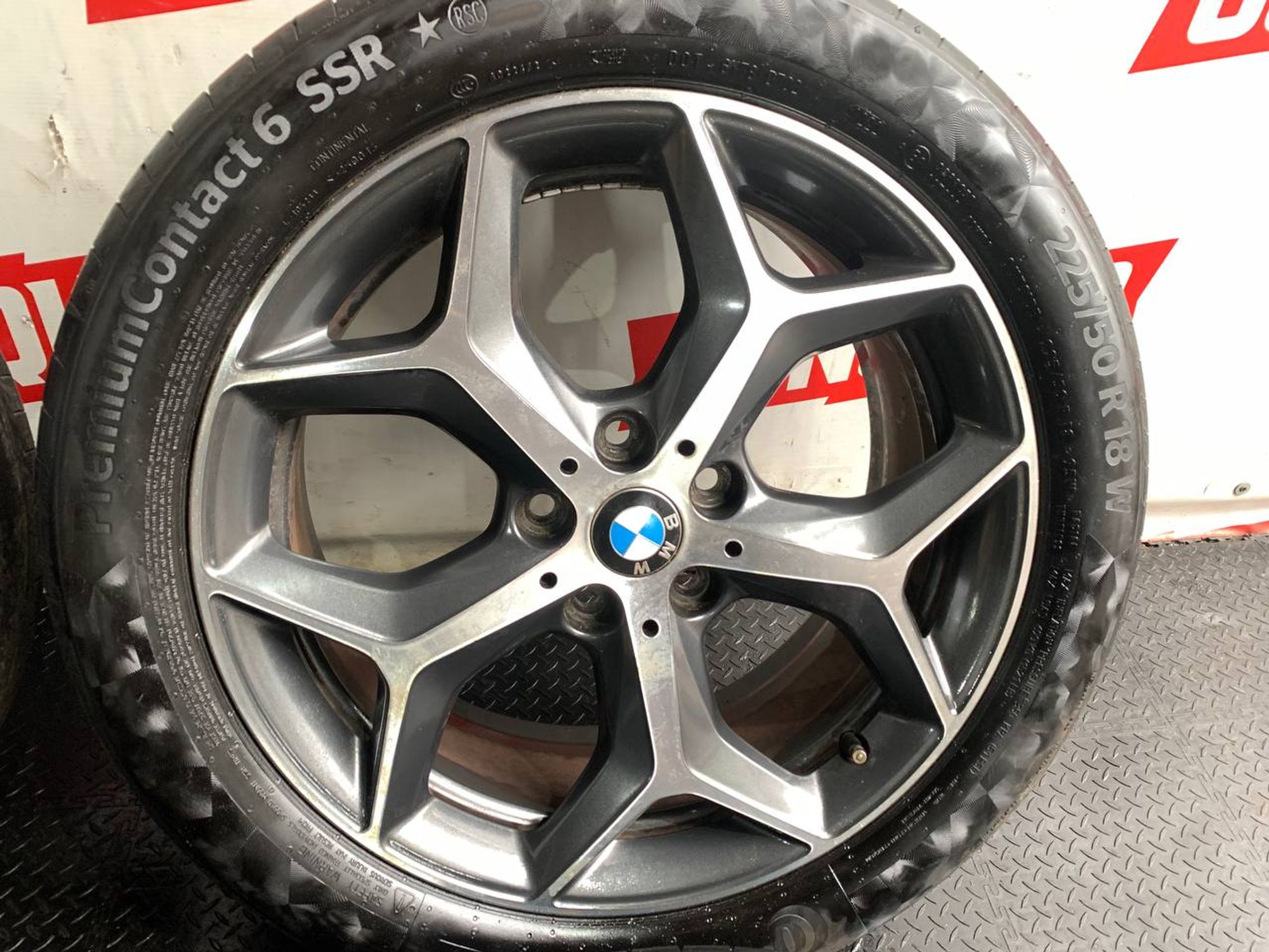 https://ycs.partsauto.market/partsauto-images/thmbs/userImages/h353NjtZg3VDP19b5HMt7LlpbQ93/part/71a8f688-e61f-402a-9174-cb6ad6b3e2ae_1732700392030.jpg