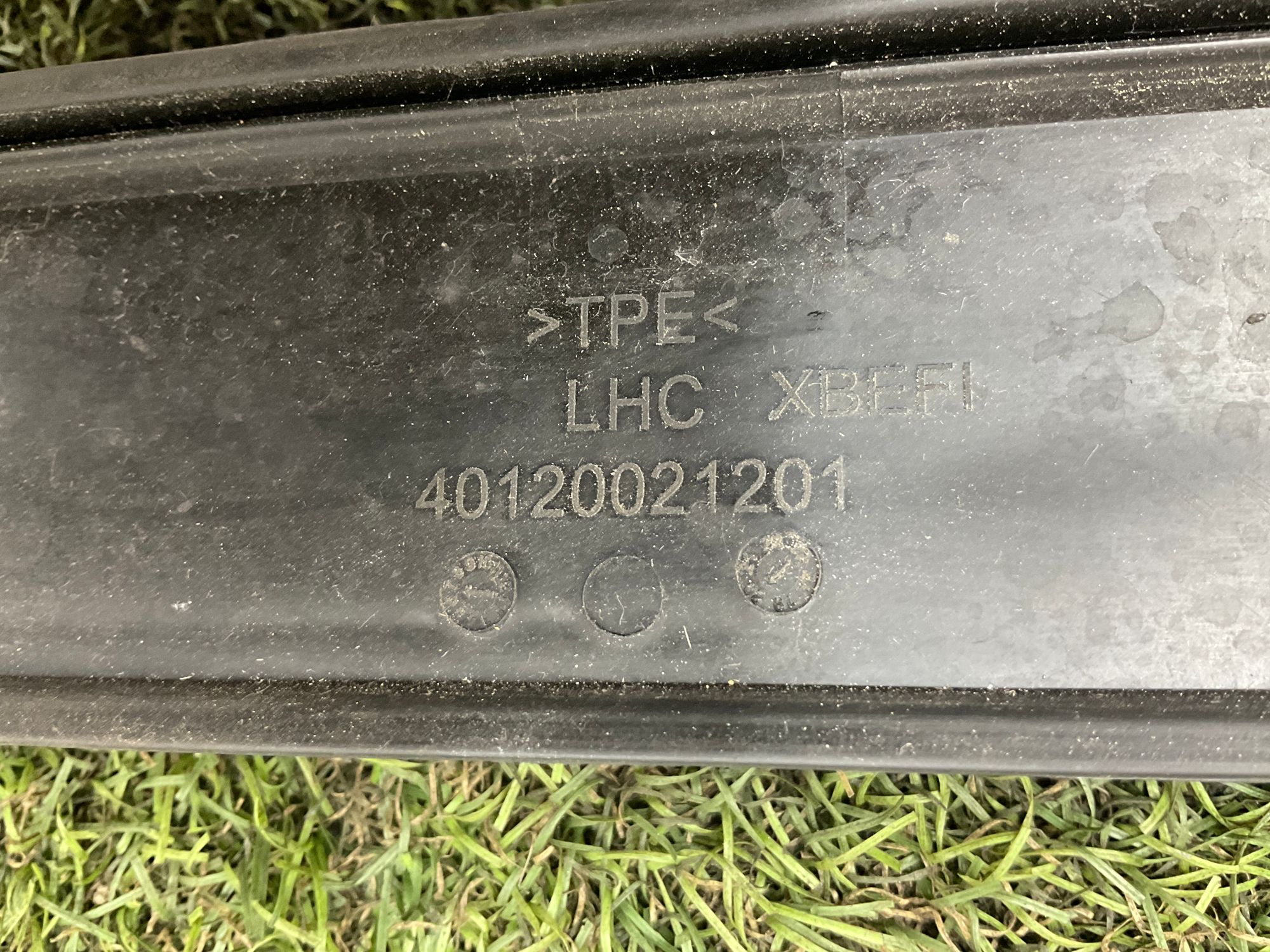 Рейлинг крыши левый Land Rover Defender II L663 2022, 25000 рублей, Москва