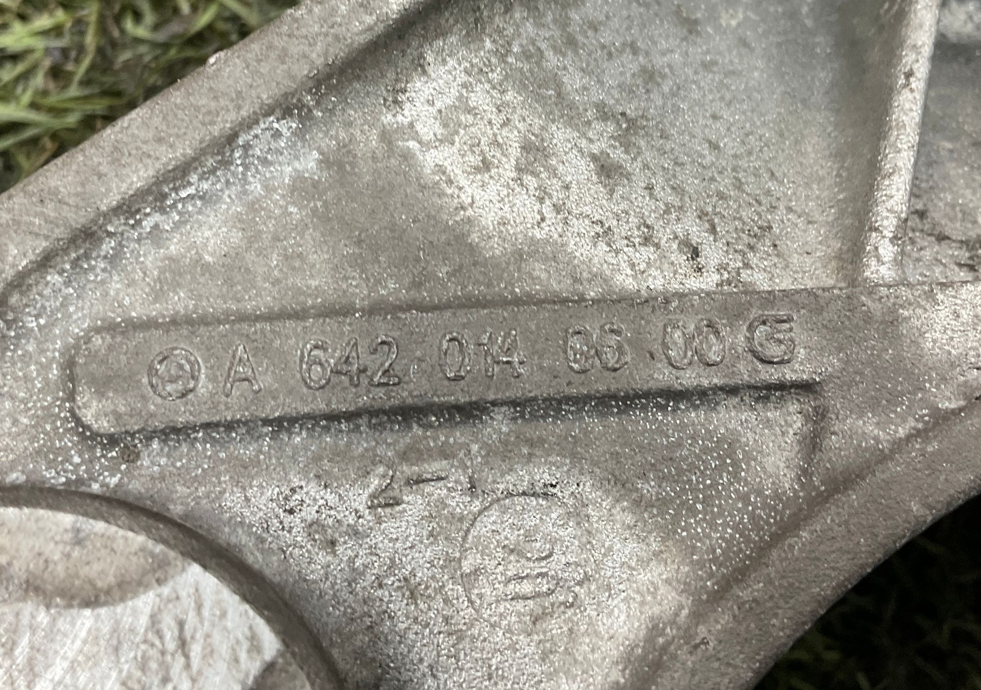 Кронштейн переднего редуктора 654920 Mercedes-Benz E-Класс, W213/S213/C238/A238 (2016—2023), 1000 рублей, Москва