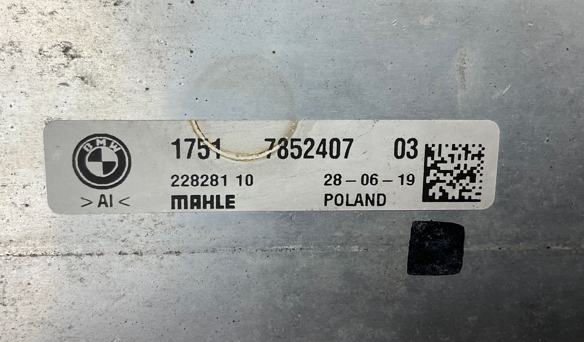 https://ycs.partsauto.market/partsauto-images/thmbs/userImages/h353NjtZg3VDP19b5HMt7LlpbQ93/part/7273455f-6231-4e08-94d3-ddd3d3f18e41_1750058743674.jpg