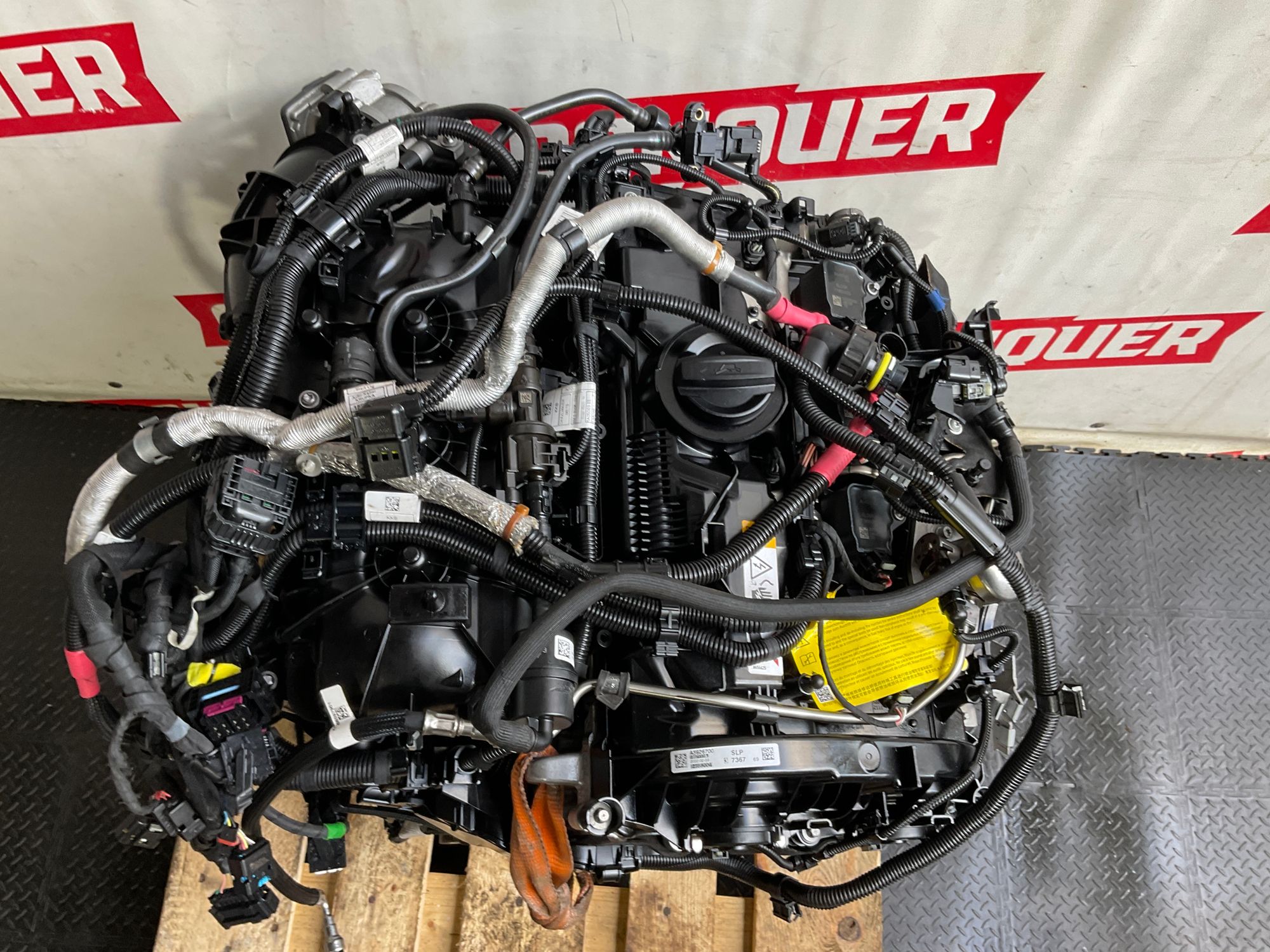 https://ycs.partsauto.market/partsauto-images/thmbs/userImages/h353NjtZg3VDP19b5HMt7LlpbQ93/part/72825100-4d21-47e6-abd4-d192dd0c2d53_1747753897033.jpg
