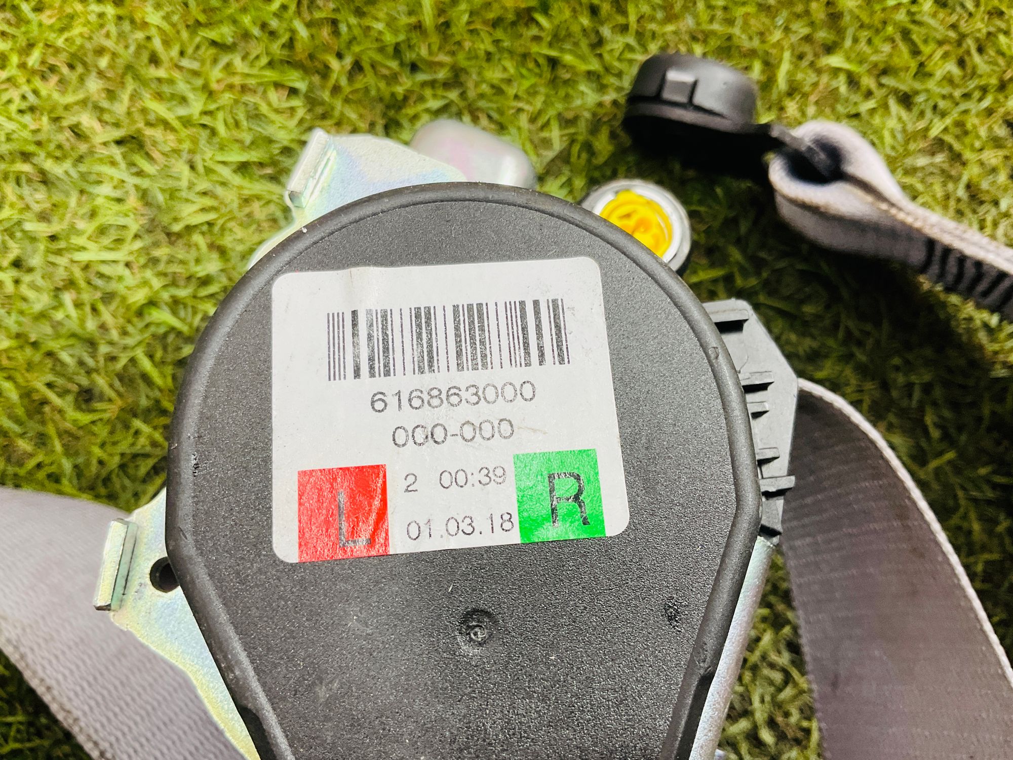 https://ycs.partsauto.market/partsauto-images/thmbs/userImages/h353NjtZg3VDP19b5HMt7LlpbQ93/part/72989d53-8035-424a-b408-1bc61acc82c0_1780132290923.jpg