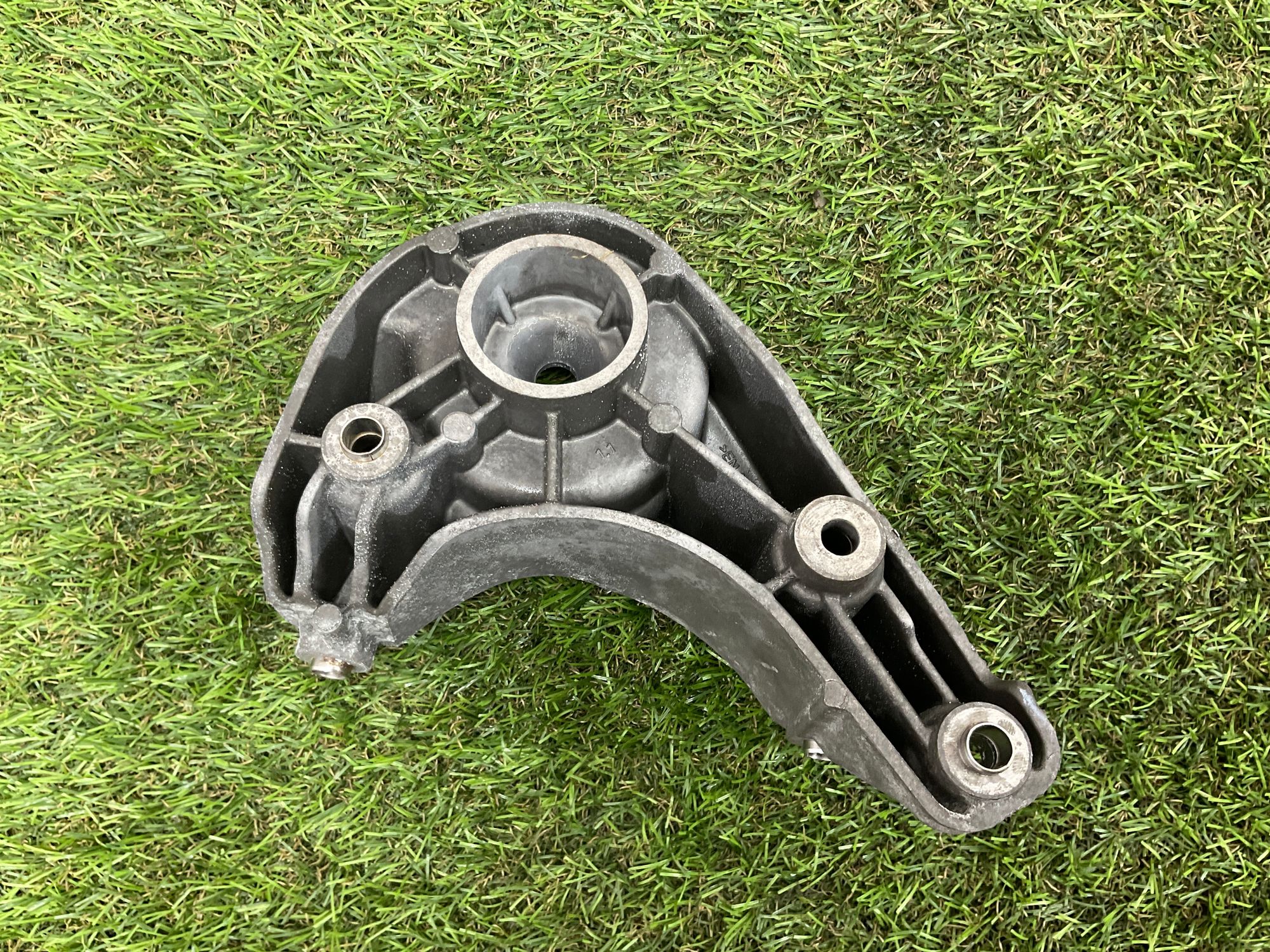 Кронштейн двигатель BMW 5 серия, G30/G31, 2000 рублей, Москва