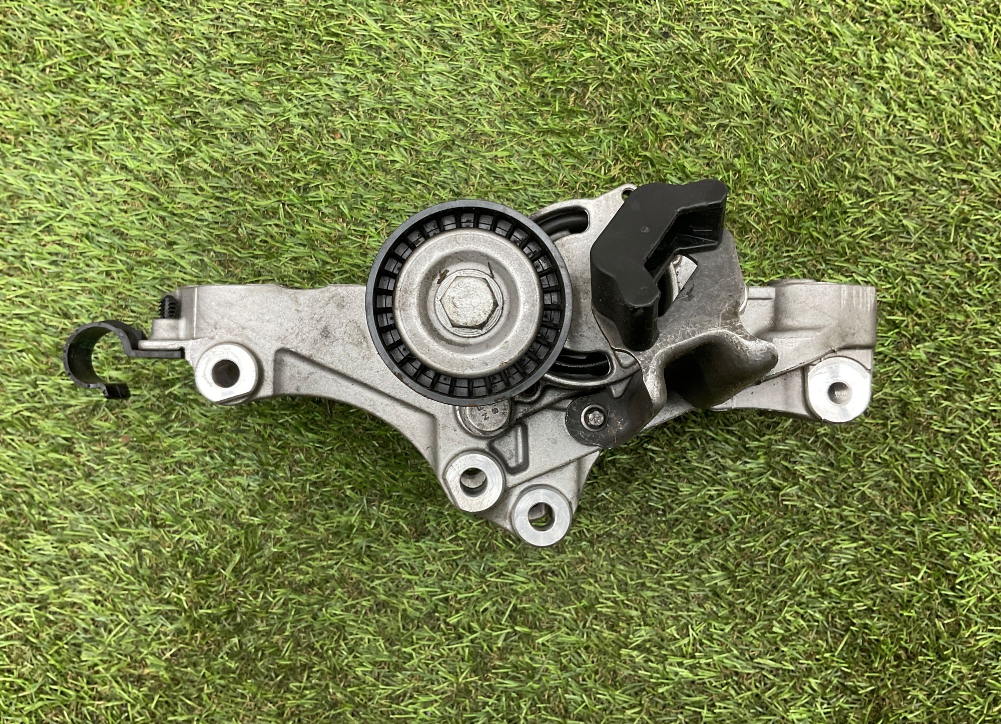 Кронштейн генератора B47 BMW X5, F15, 1000 рублей, Москва