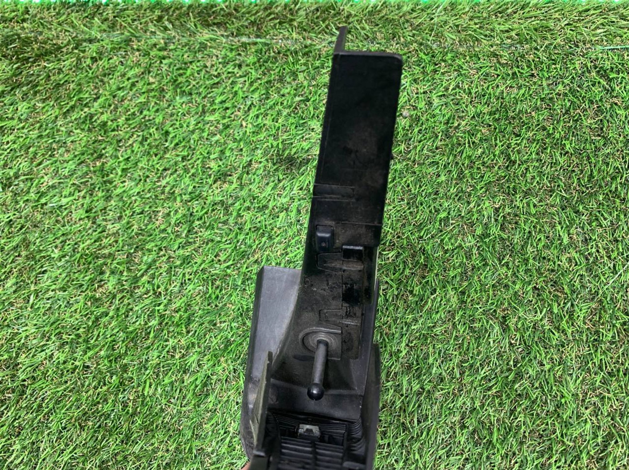 https://ycs.partsauto.market/partsauto-images/thmbs/userImages/h353NjtZg3VDP19b5HMt7LlpbQ93/part/730094d0-c63a-4db1-b3ec-fd0e4b4ae13a_1716479385136.jpg