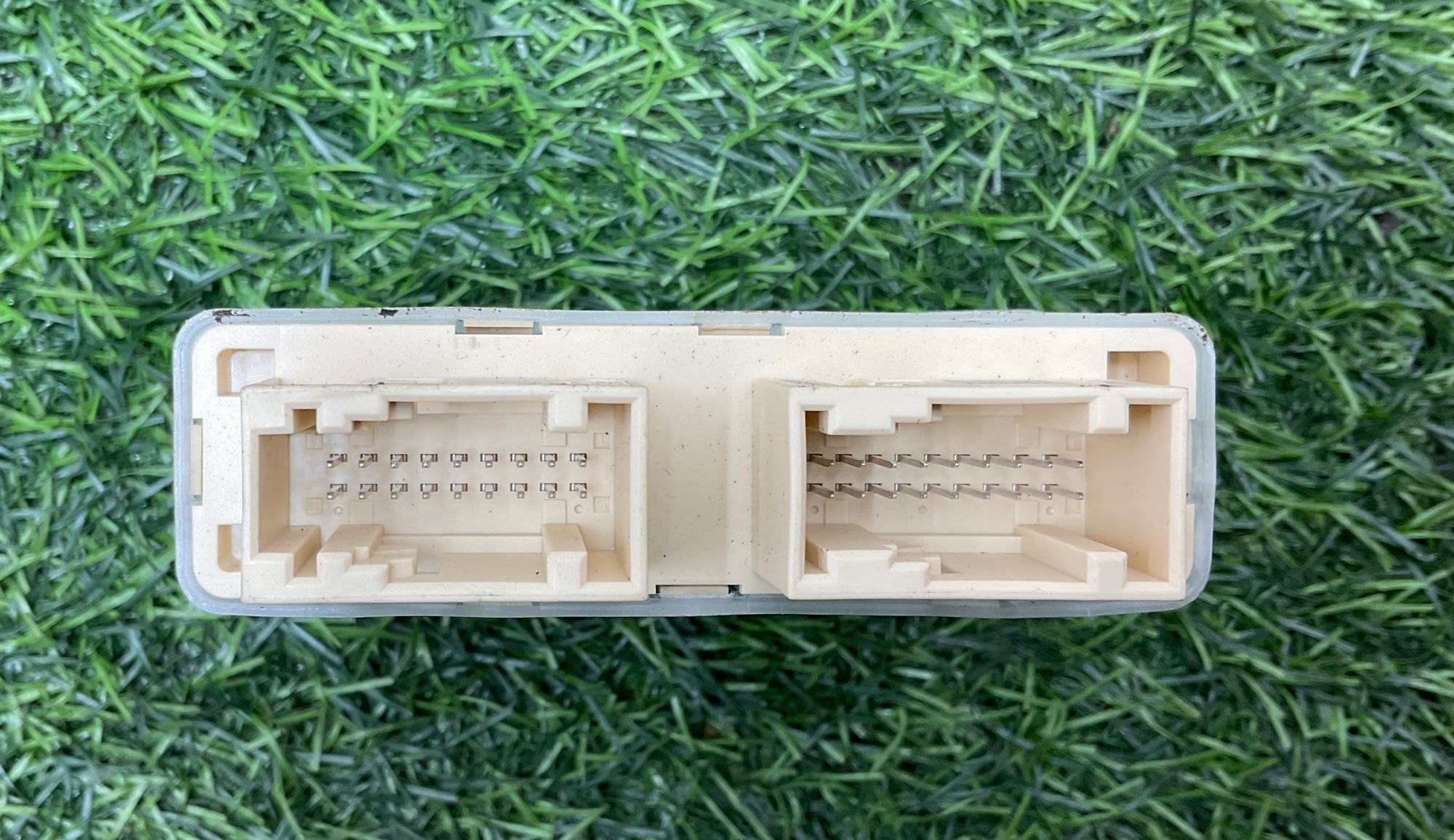 https://ycs.partsauto.market/partsauto-images/thmbs/userImages/h353NjtZg3VDP19b5HMt7LlpbQ93/part/733da4b7-149e-47ba-861d-ca5ef6b4c47e_1735222423623.jpg