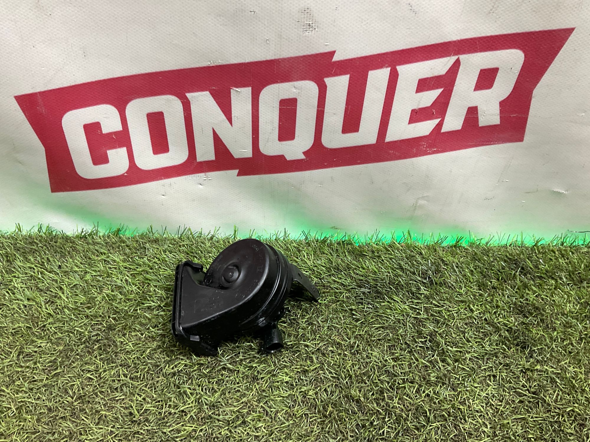 Звуковой сигнал левый Land Rover Defender II L663 2022, 5000 рублей, Москва